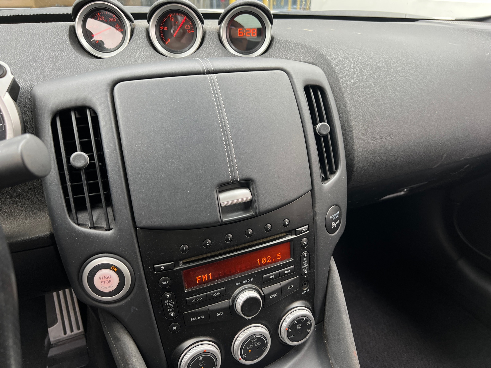 Thumbnail: 2013 Nissan Z - 4