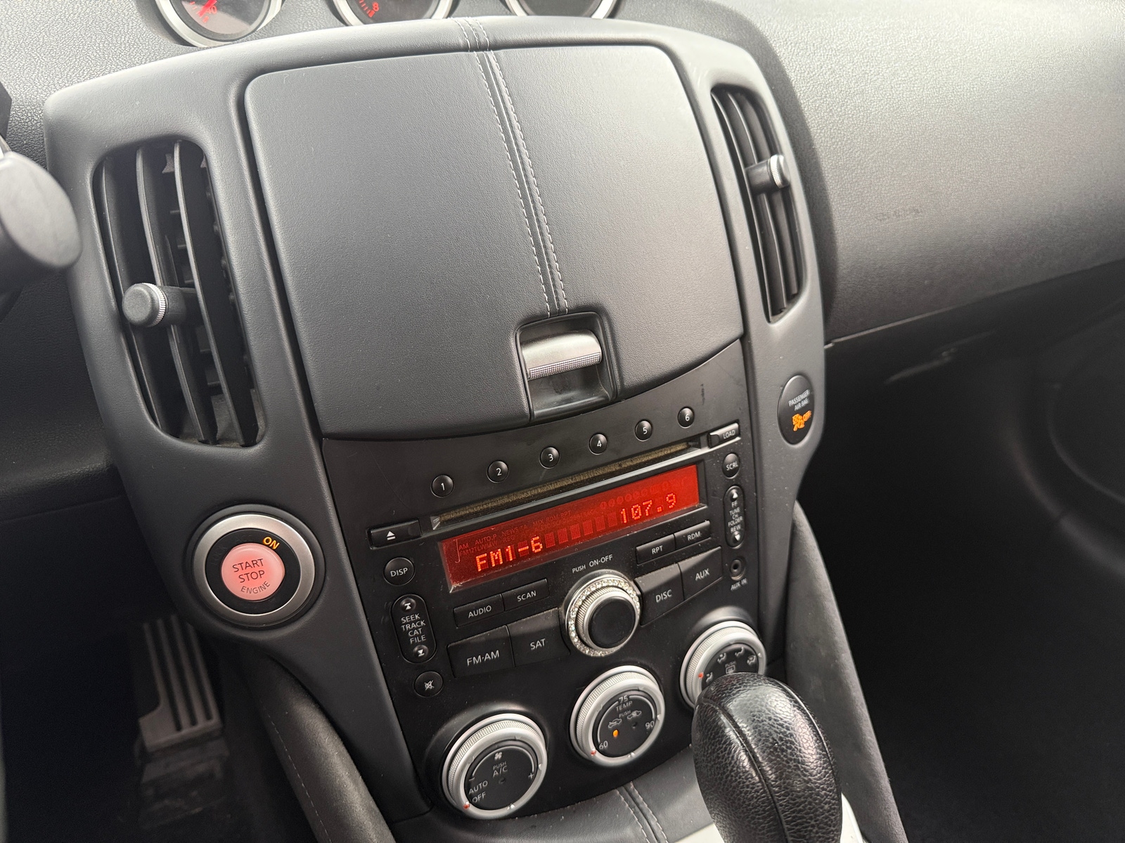 Thumbnail: 2012 Nissan Z - 3