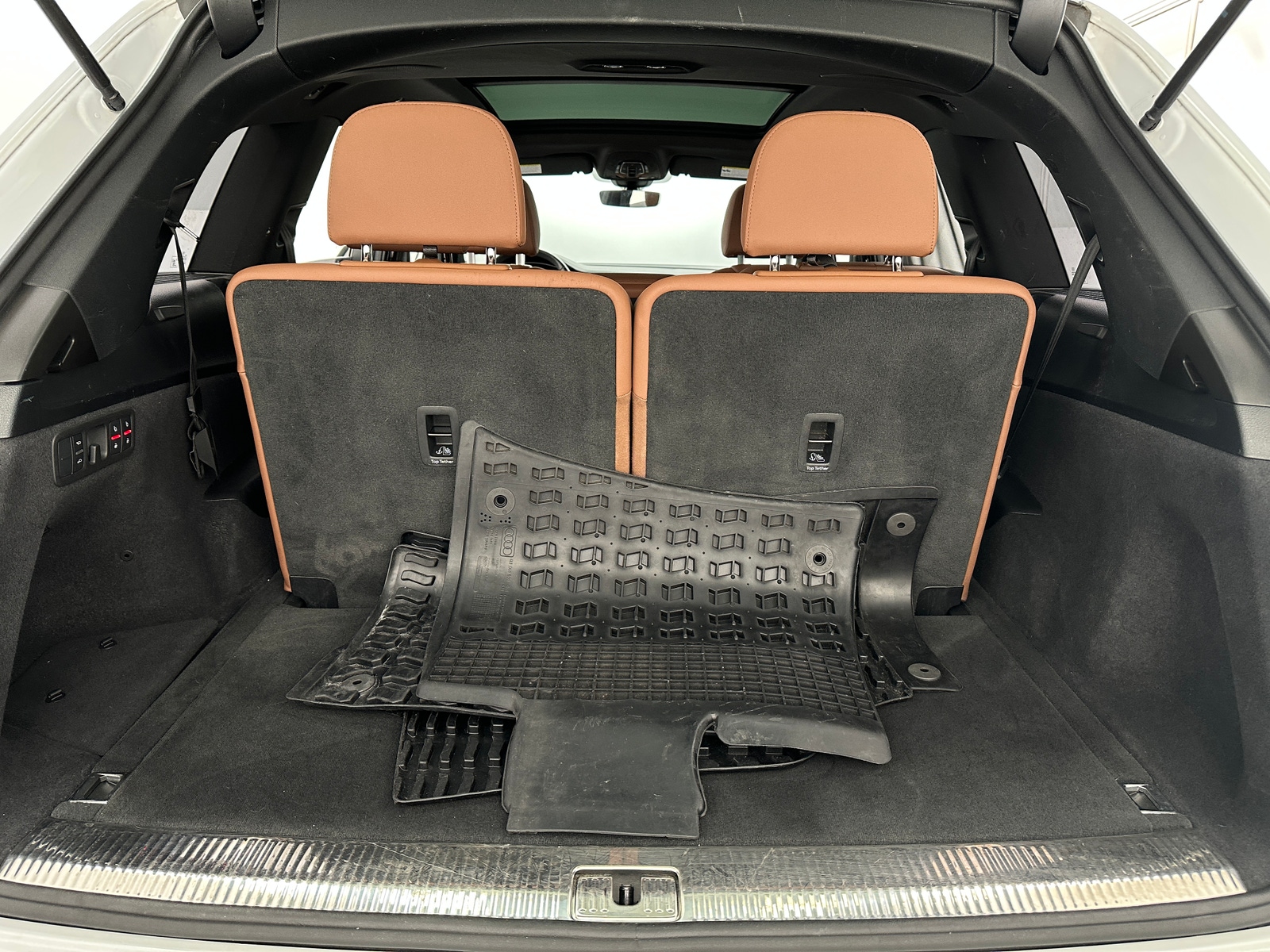 Thumbnail: 2021 Audi Q7 - 6