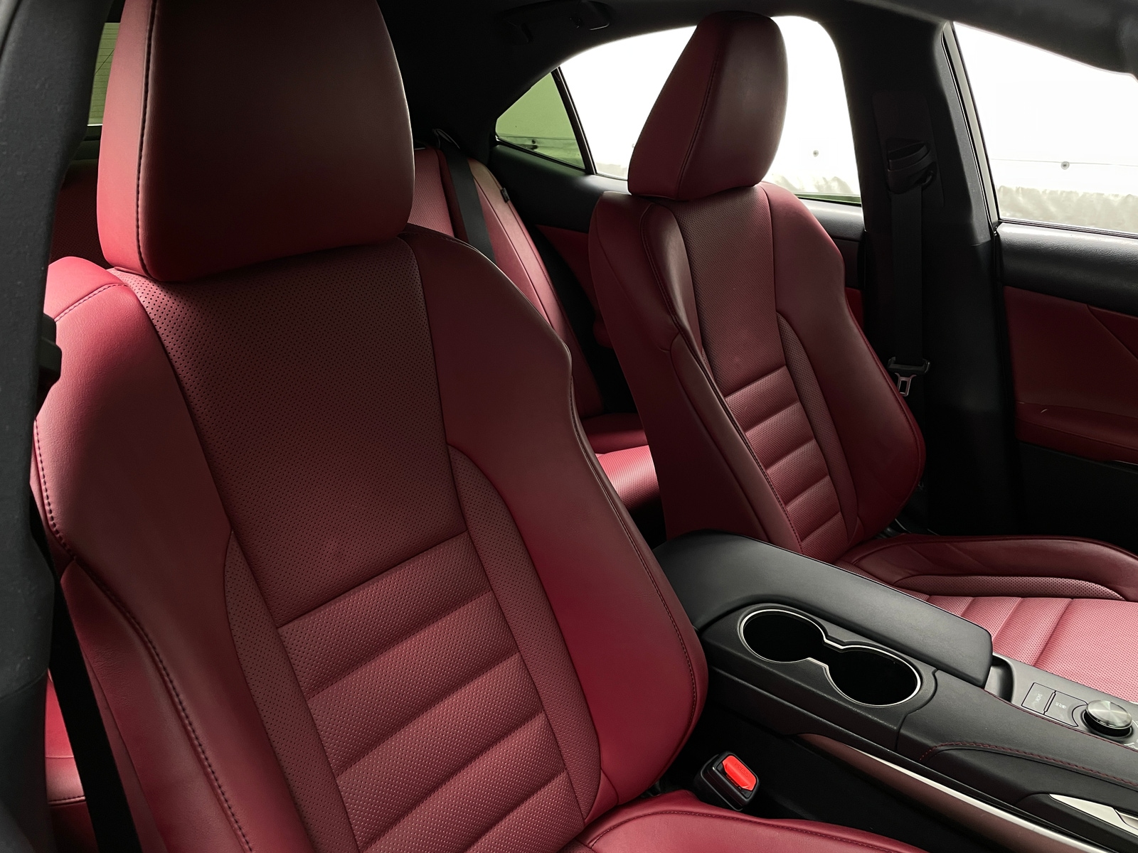 Thumbnail: 2017 Lexus IS - 2