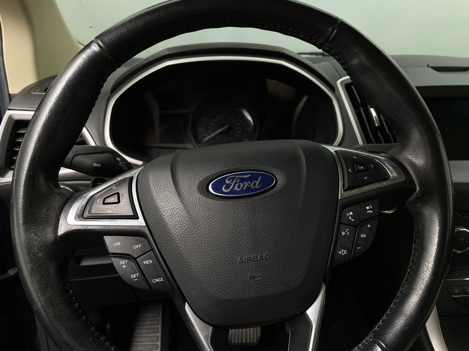 Thumbnail: 2017 Ford Edge - 4