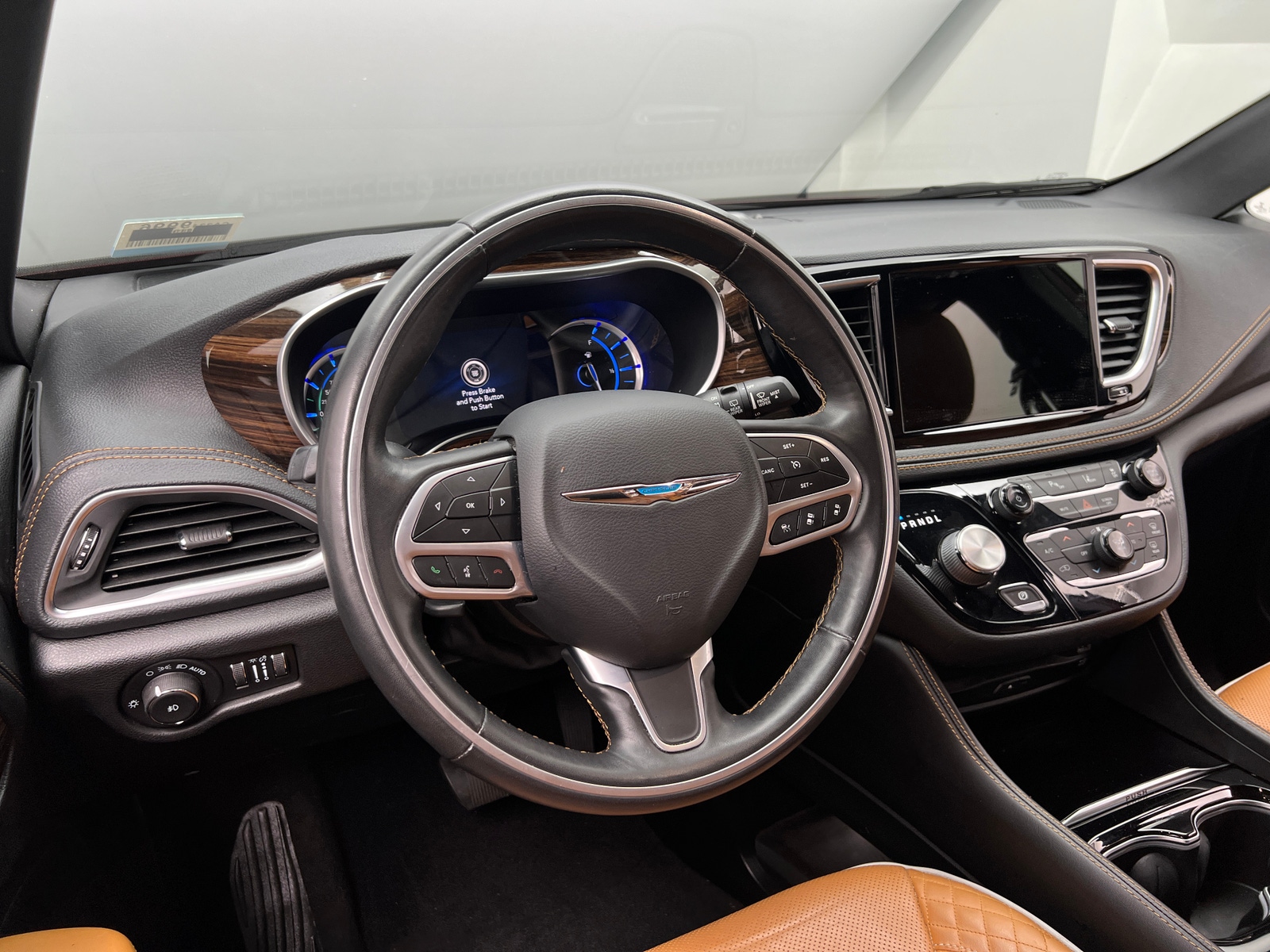 Thumbnail: 2021 Chrysler Pacifica - 4