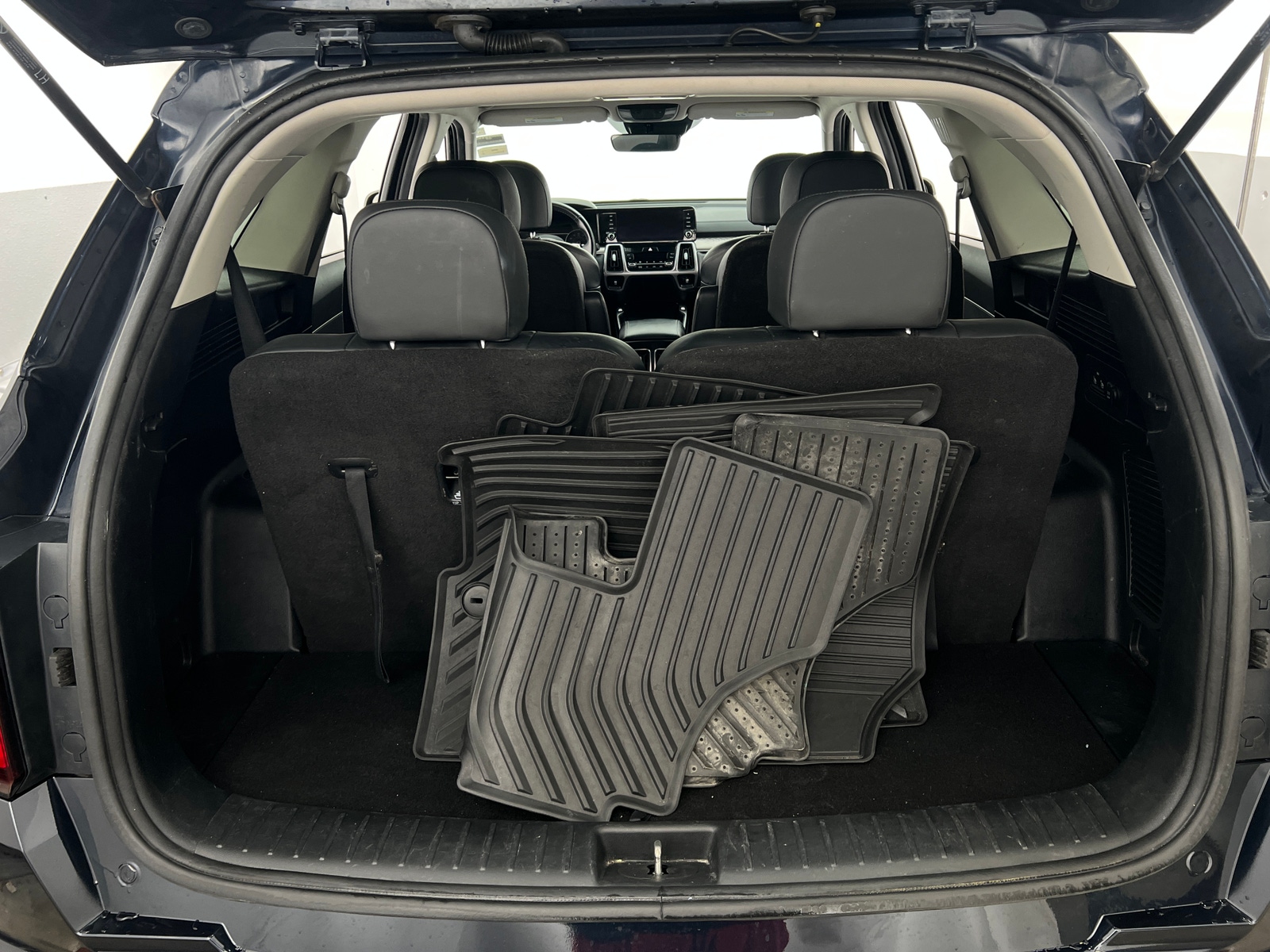 Thumbnail: 2022 Kia Sorento - 6