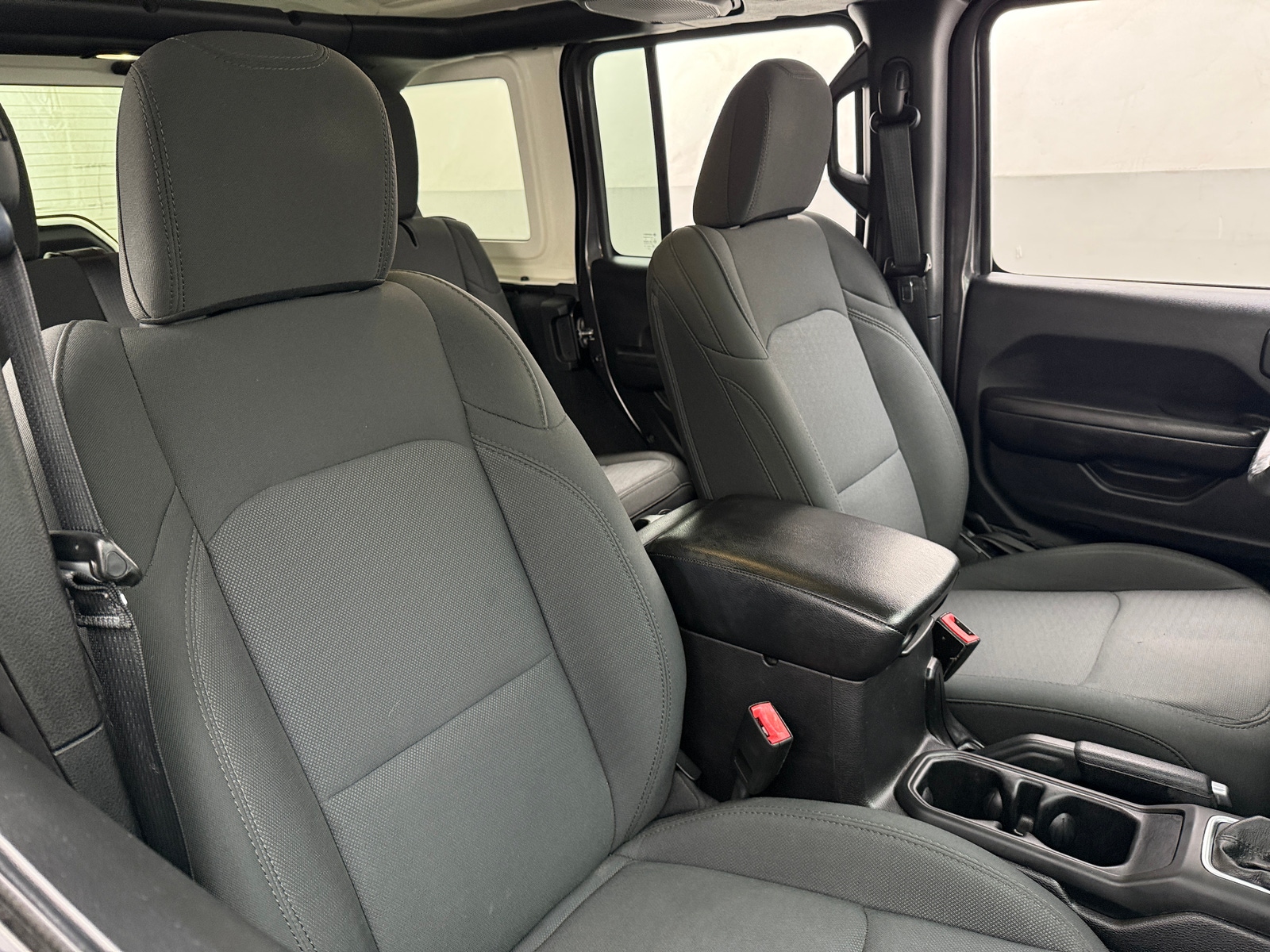 Thumbnail: 2019 Jeep Wrangler - 2