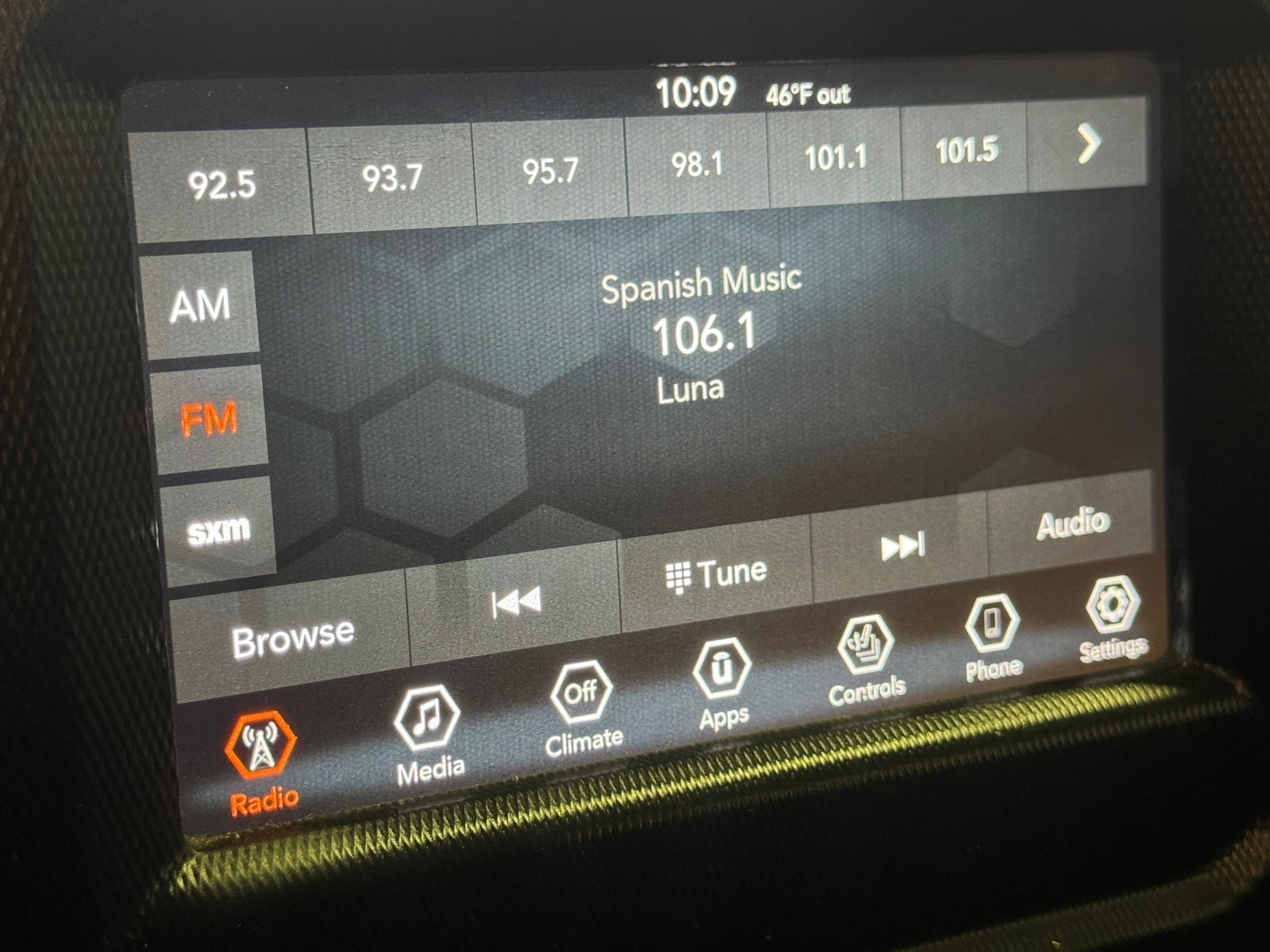 Thumbnail: 2019 Jeep Wrangler - 4