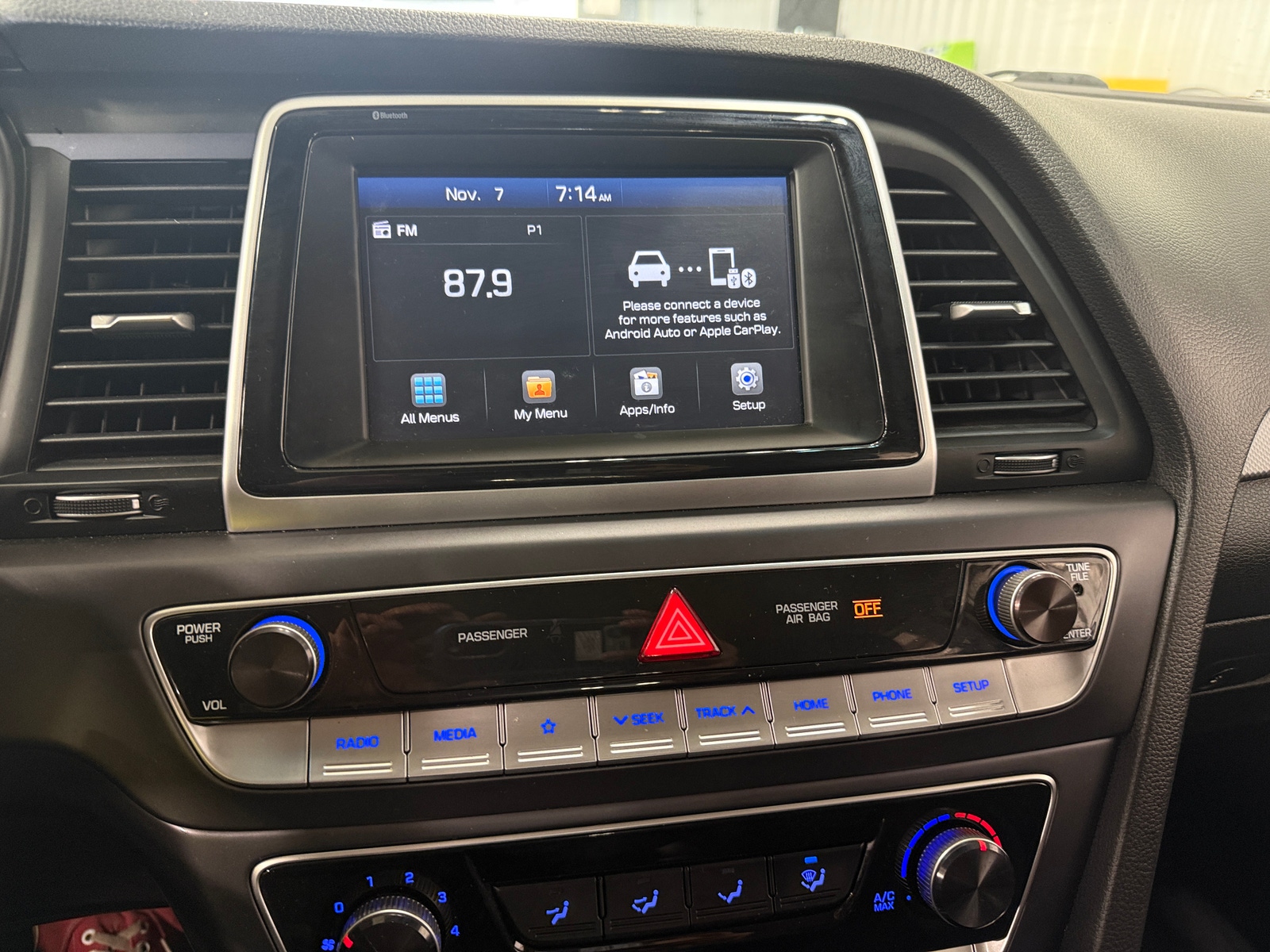 Thumbnail: 2019 Hyundai Sonata - 4