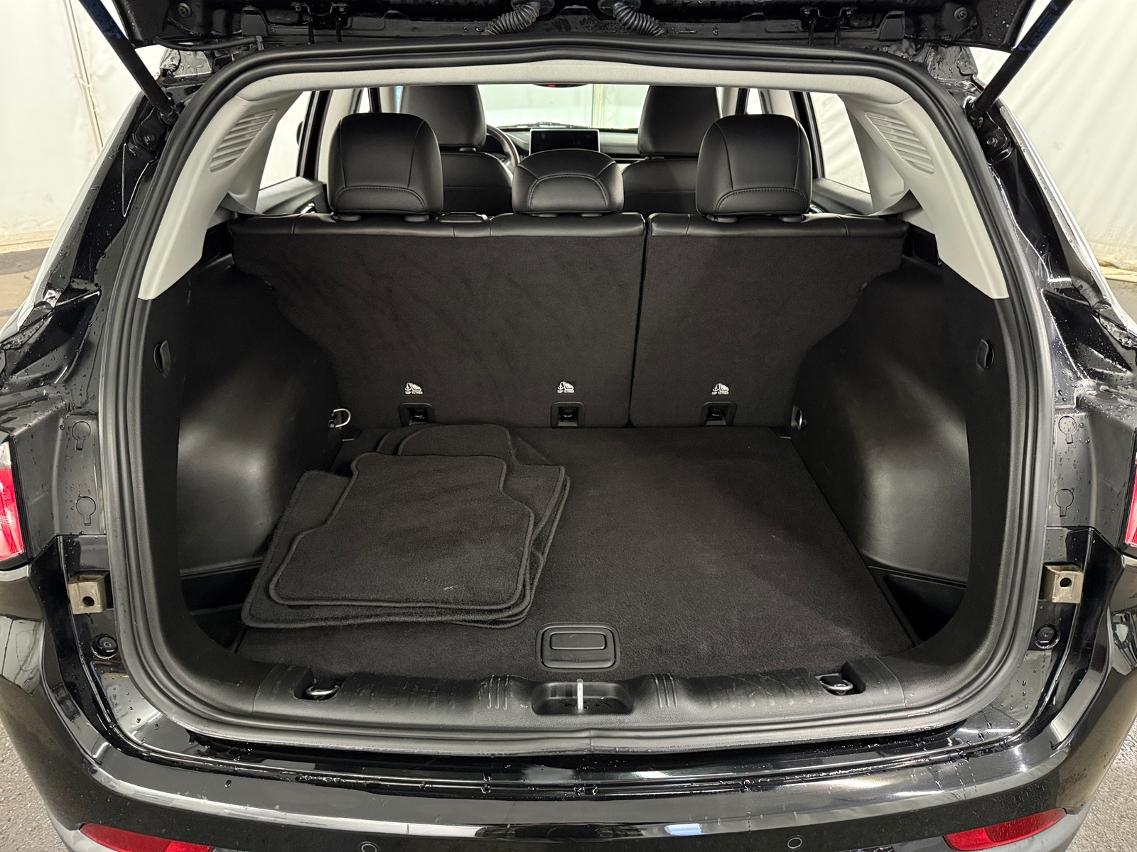 Thumbnail: 2022 Jeep Compass - 6