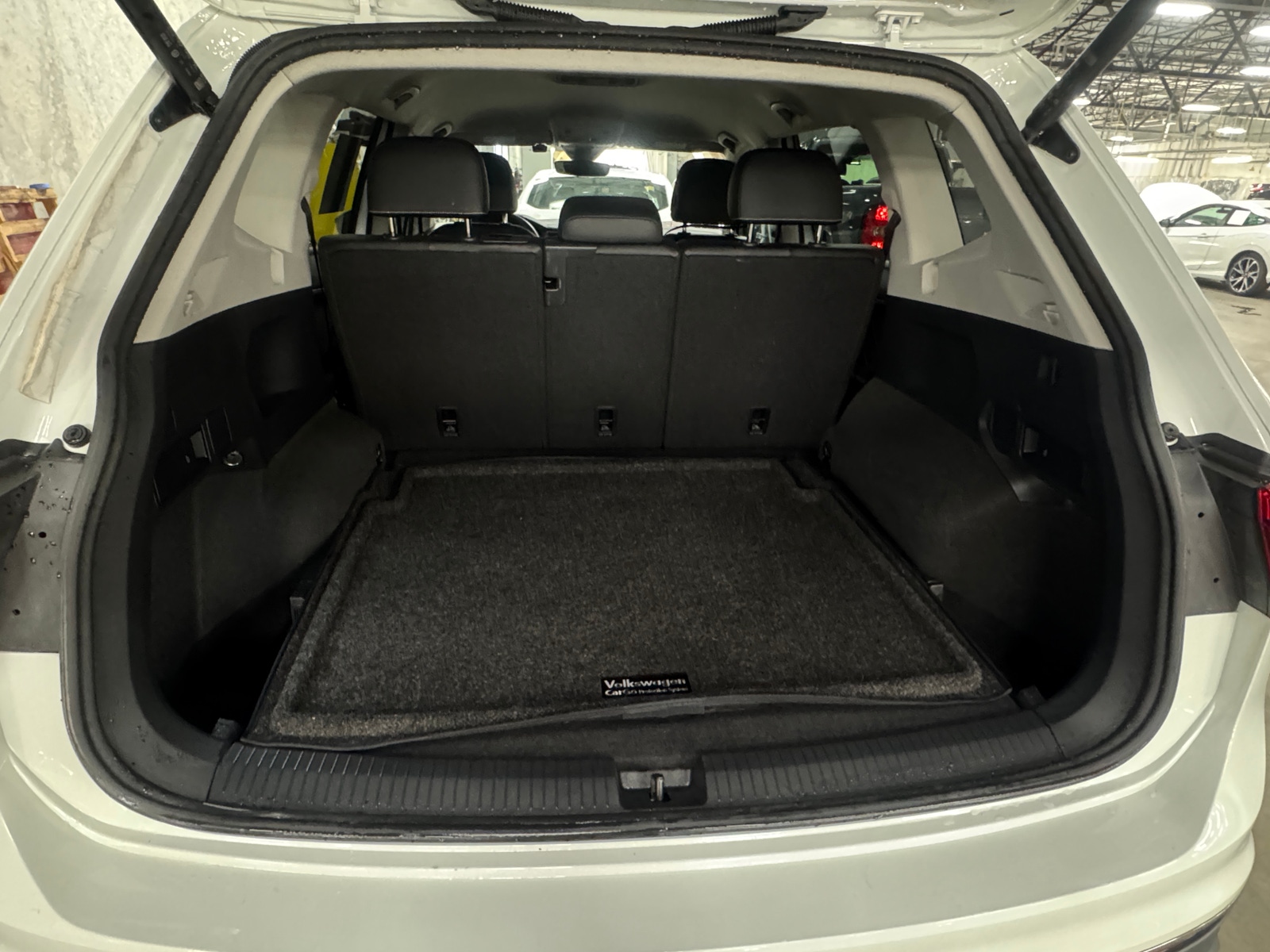 Thumbnail: 2024 Volkswagen Tiguan - 6