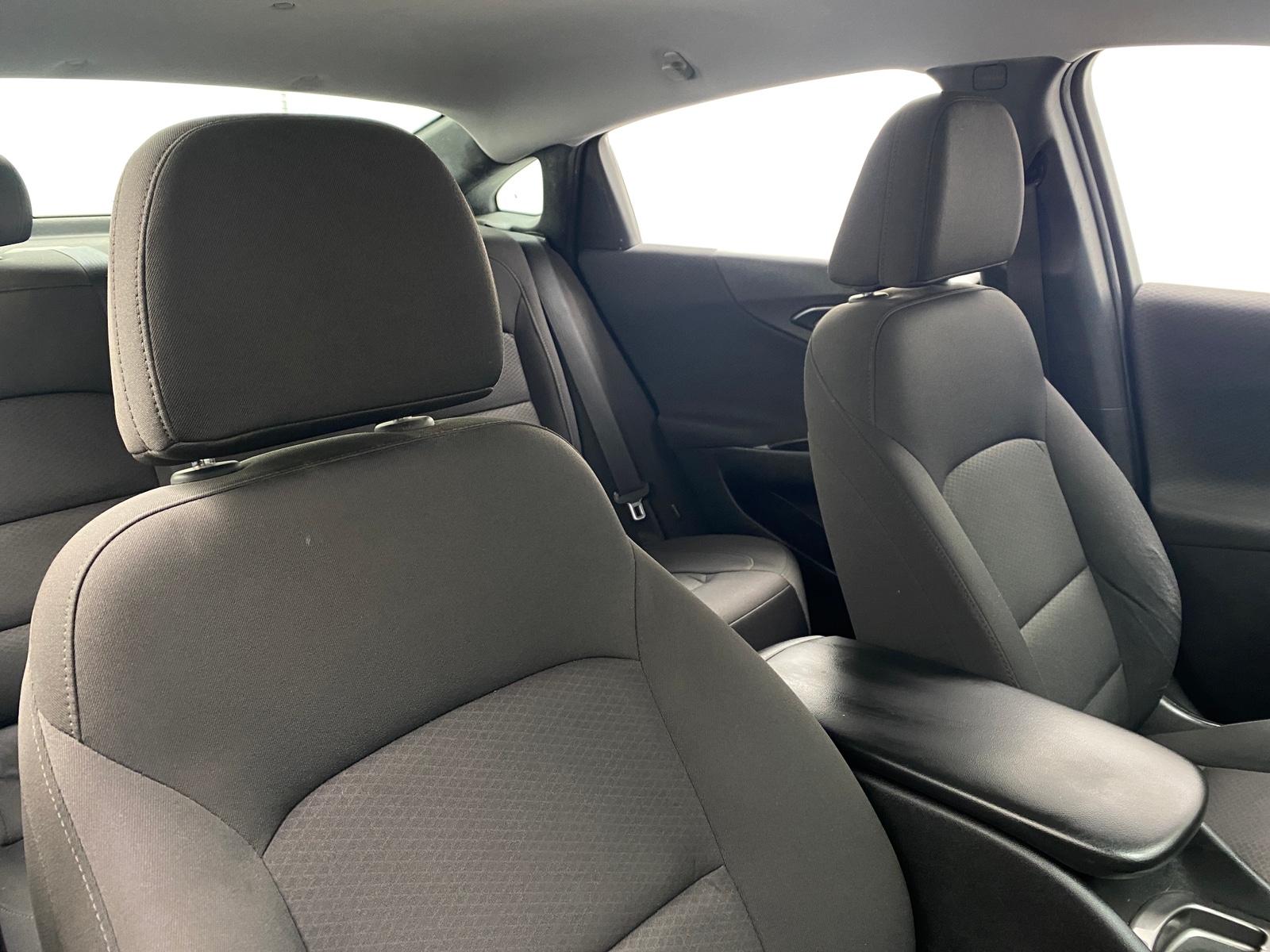 Thumbnail: 2018 Chevrolet Malibu - 2