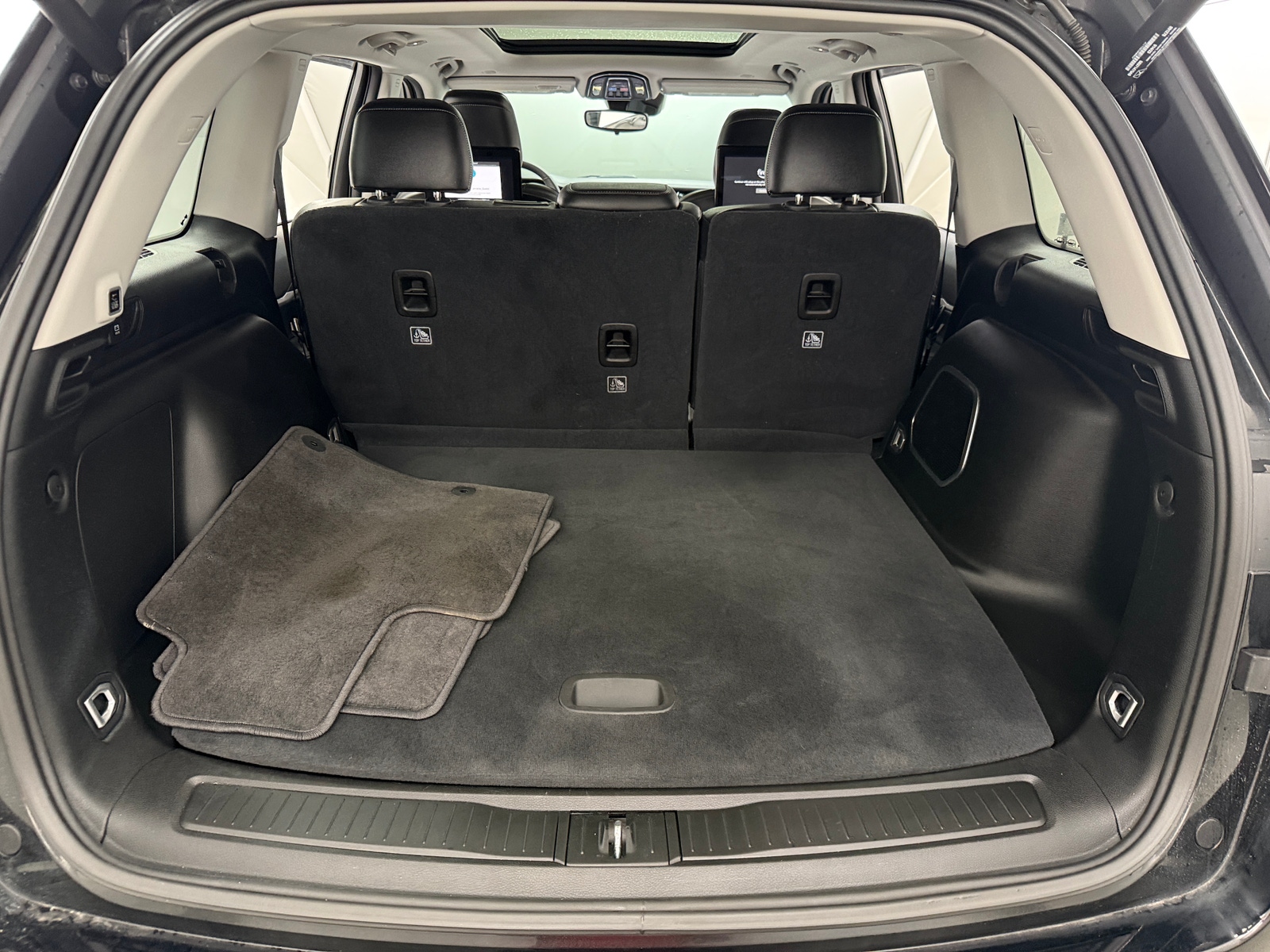 Thumbnail: 2023 Jeep Grand Cherokee - 6