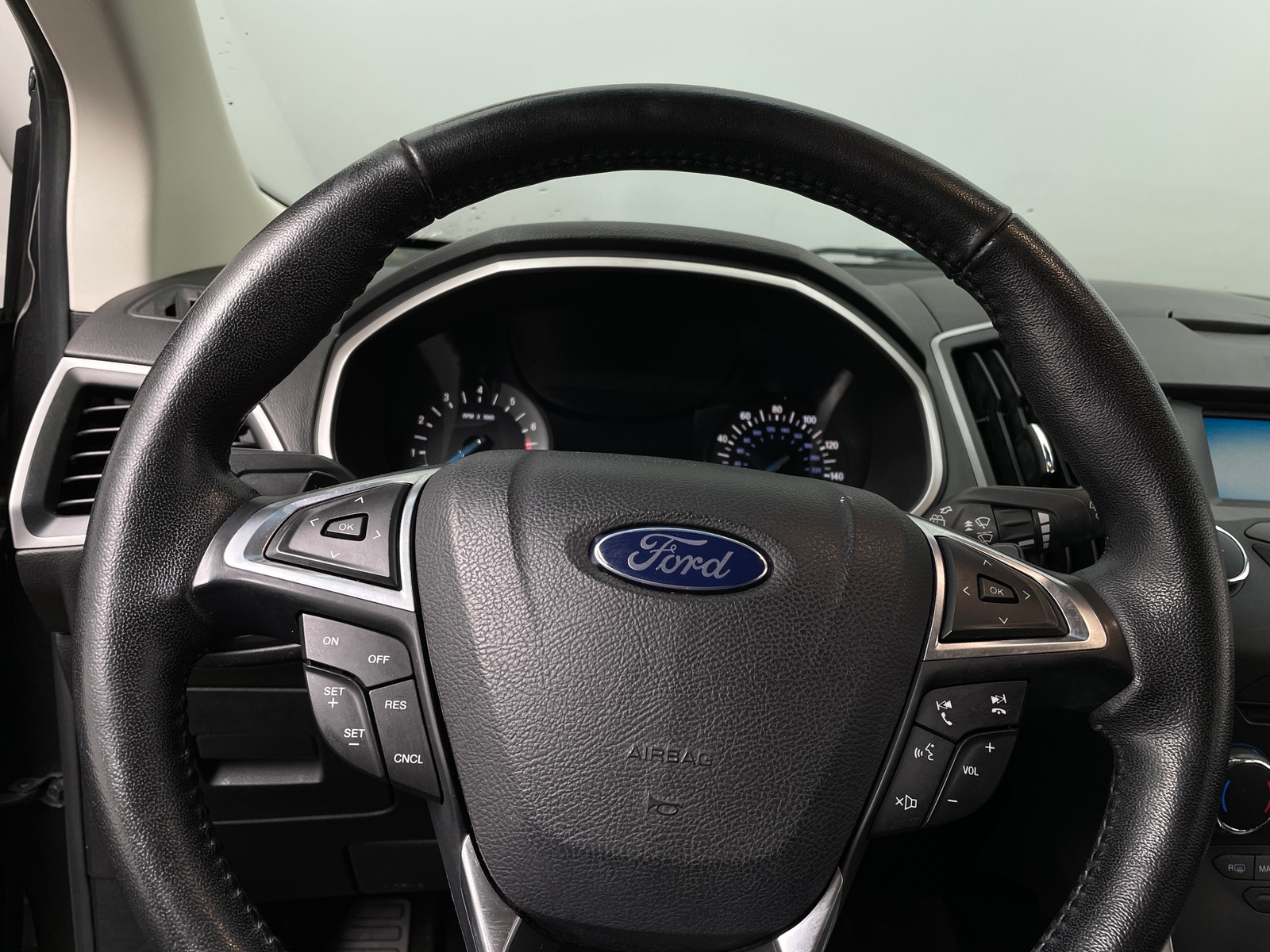 Thumbnail: 2017 Ford Edge - 5