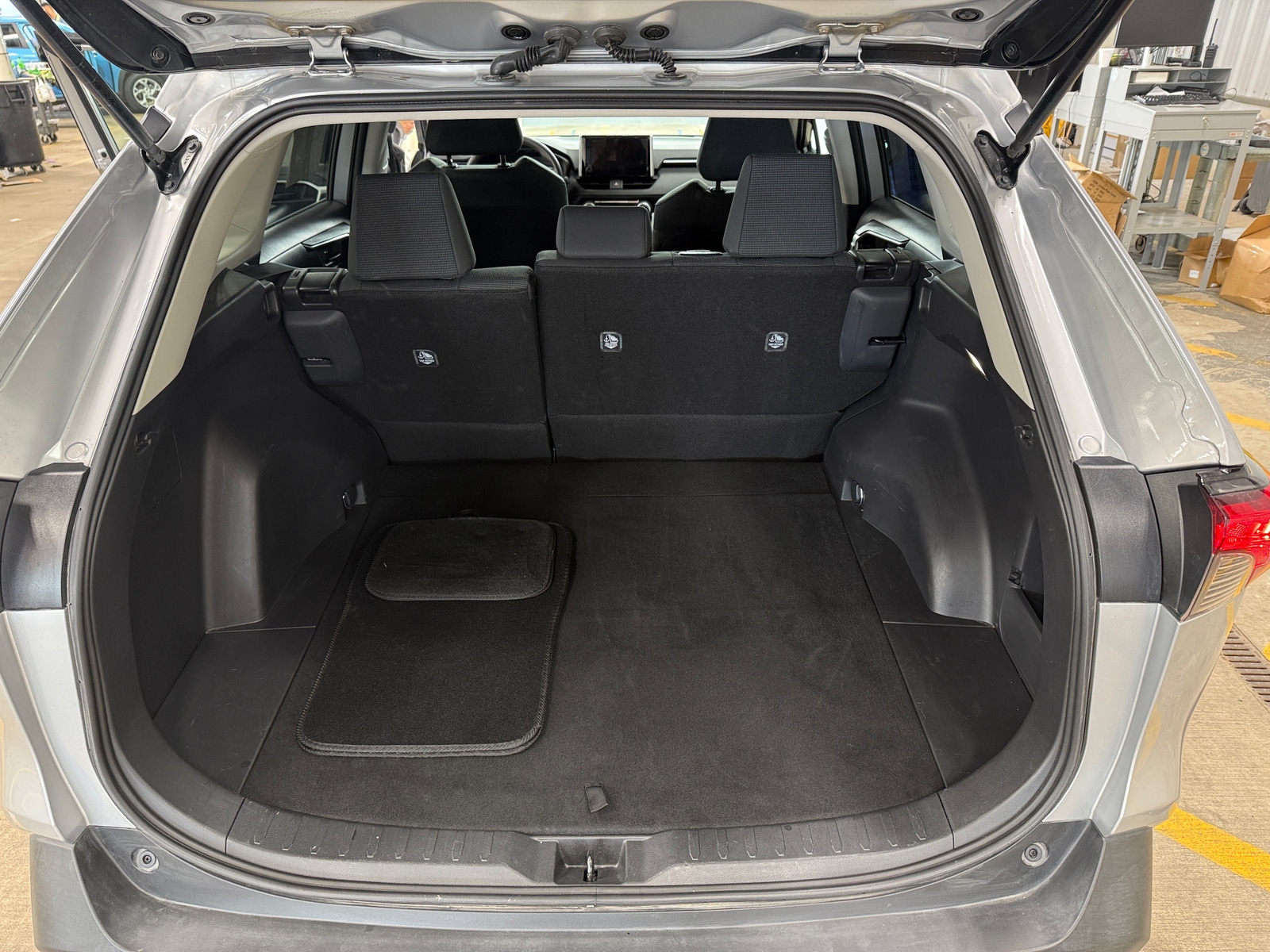 Thumbnail: 2025 Toyota RAV4 - 7