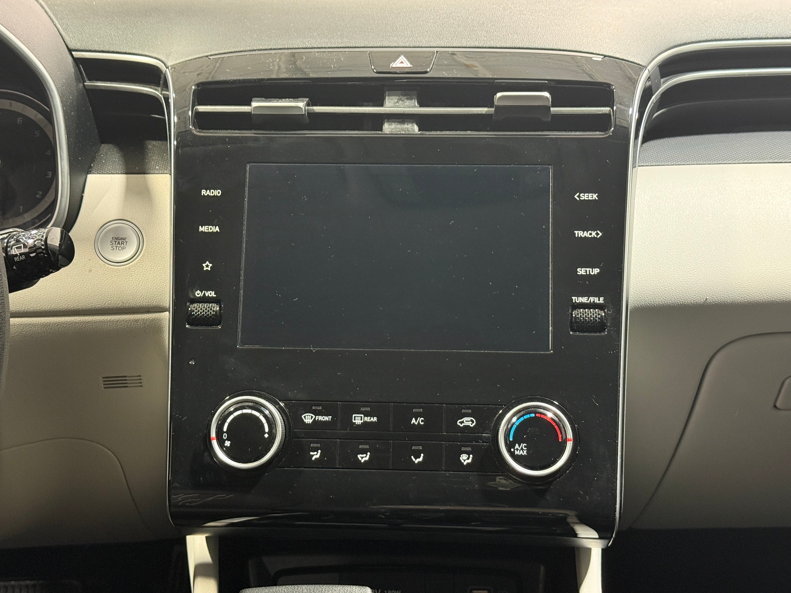 Thumbnail: 2023 Hyundai Tucson - 4