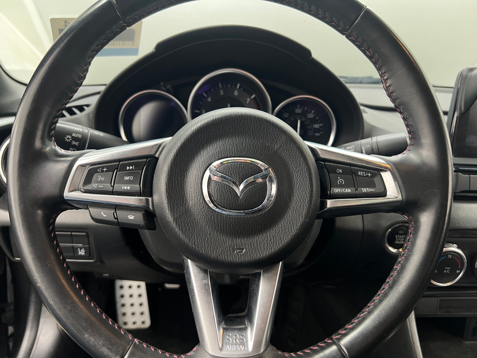 Thumbnail: 2018 Mazda MX-5 Miata - 4