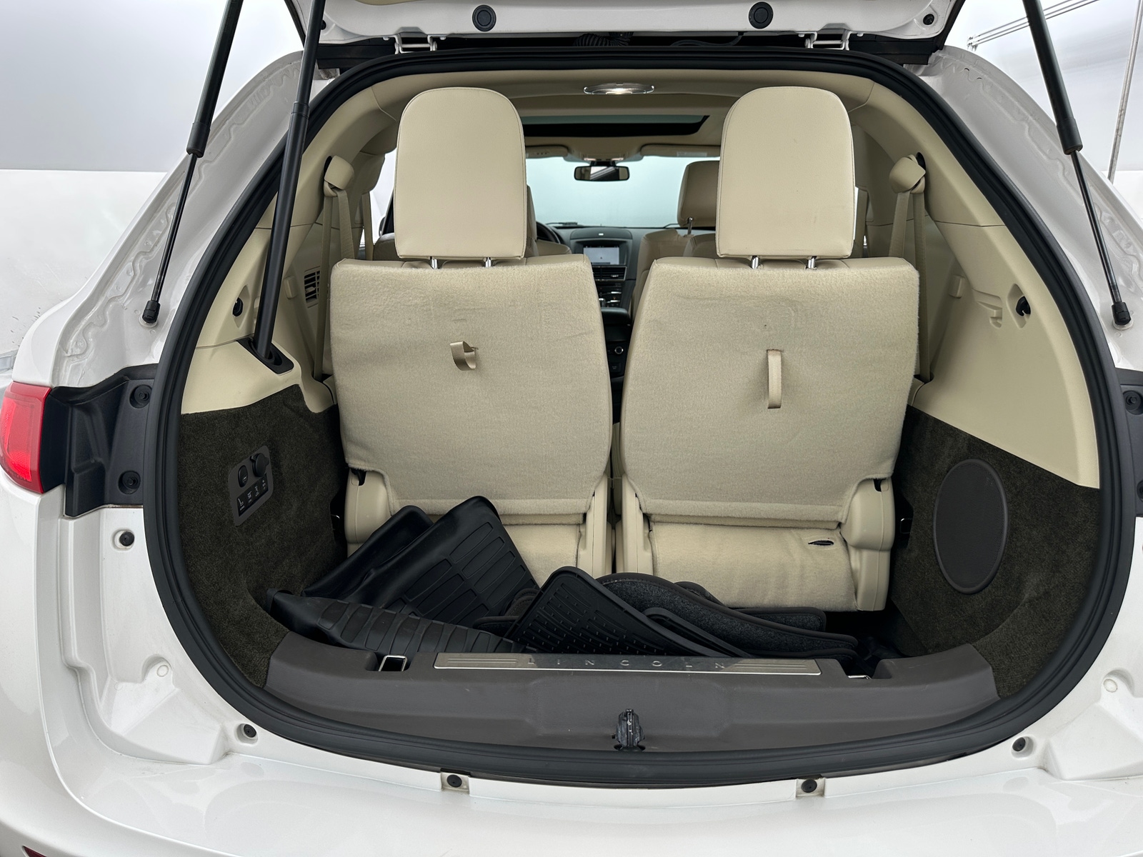 Thumbnail: 2019 Lincoln MKT - 6