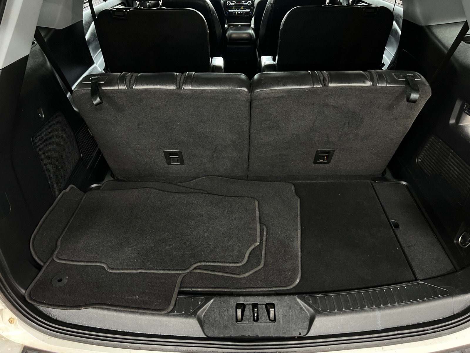 Thumbnail: 2022 Ford Explorer - 7