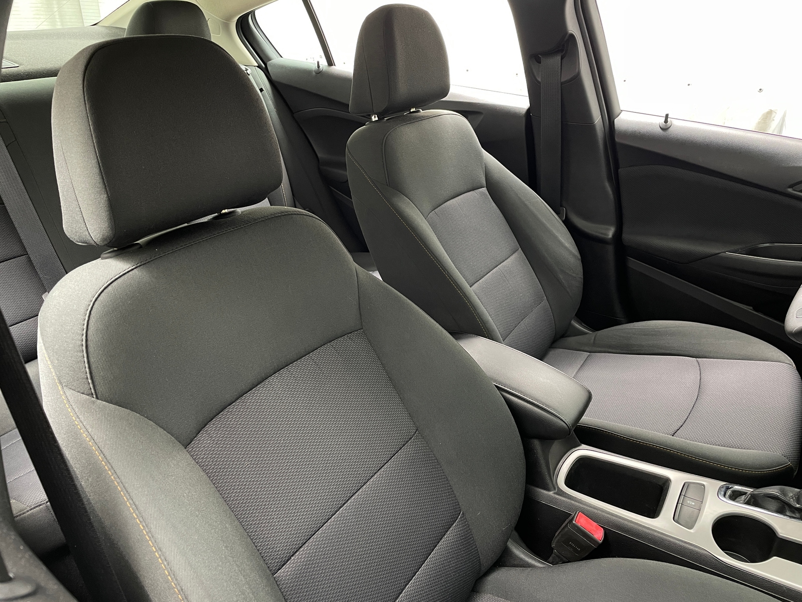 Thumbnail: 2018 Chevrolet Cruze - 2