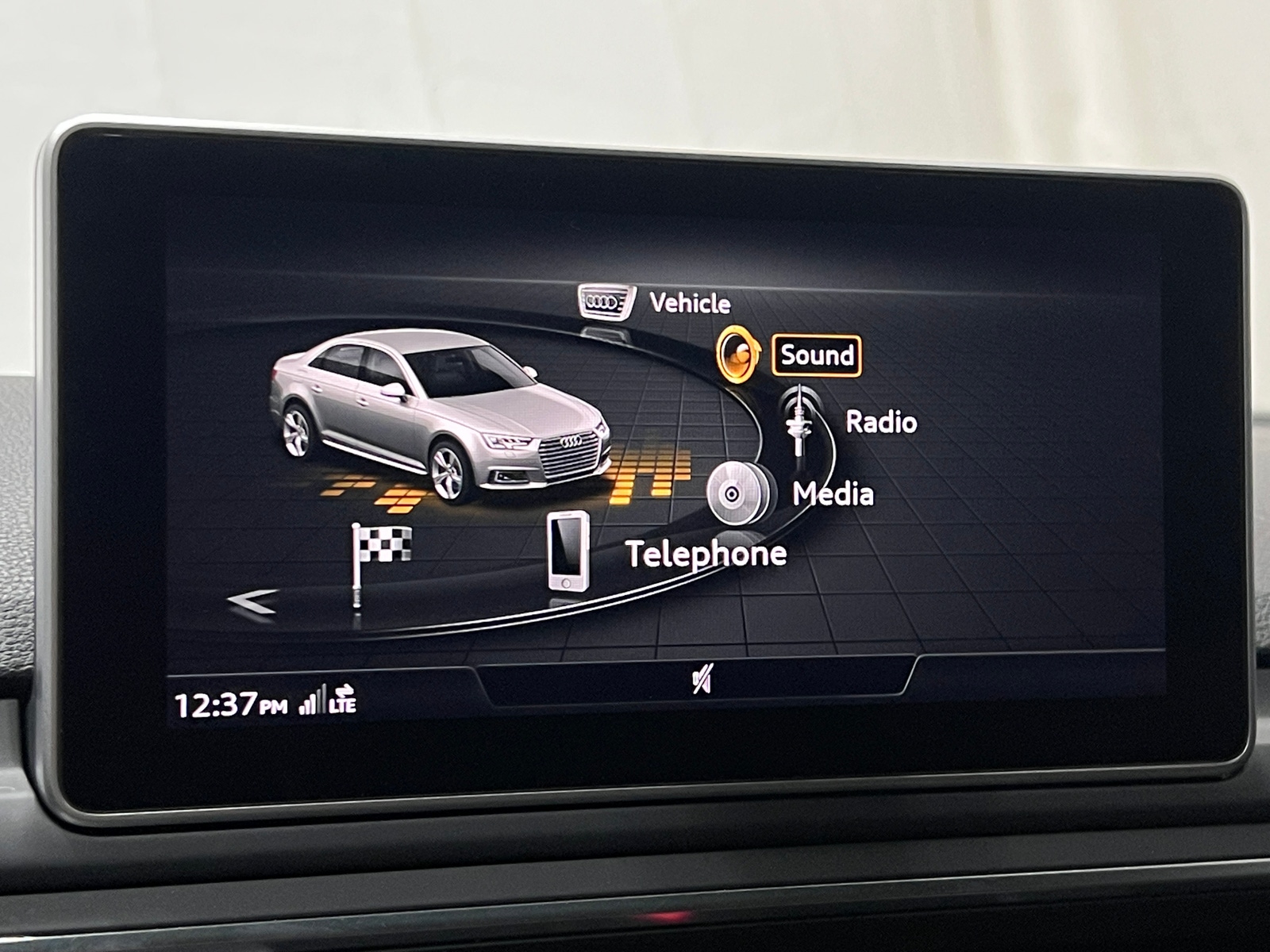 Thumbnail: 2018 Audi A4 - 3