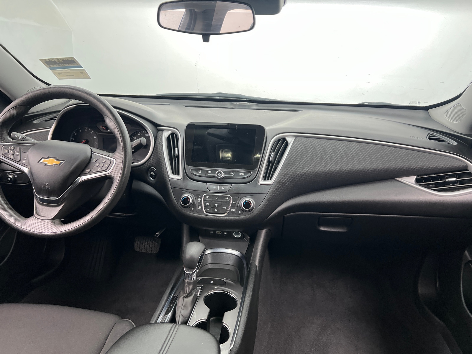 Thumbnail: 2023 Chevrolet Malibu - 3