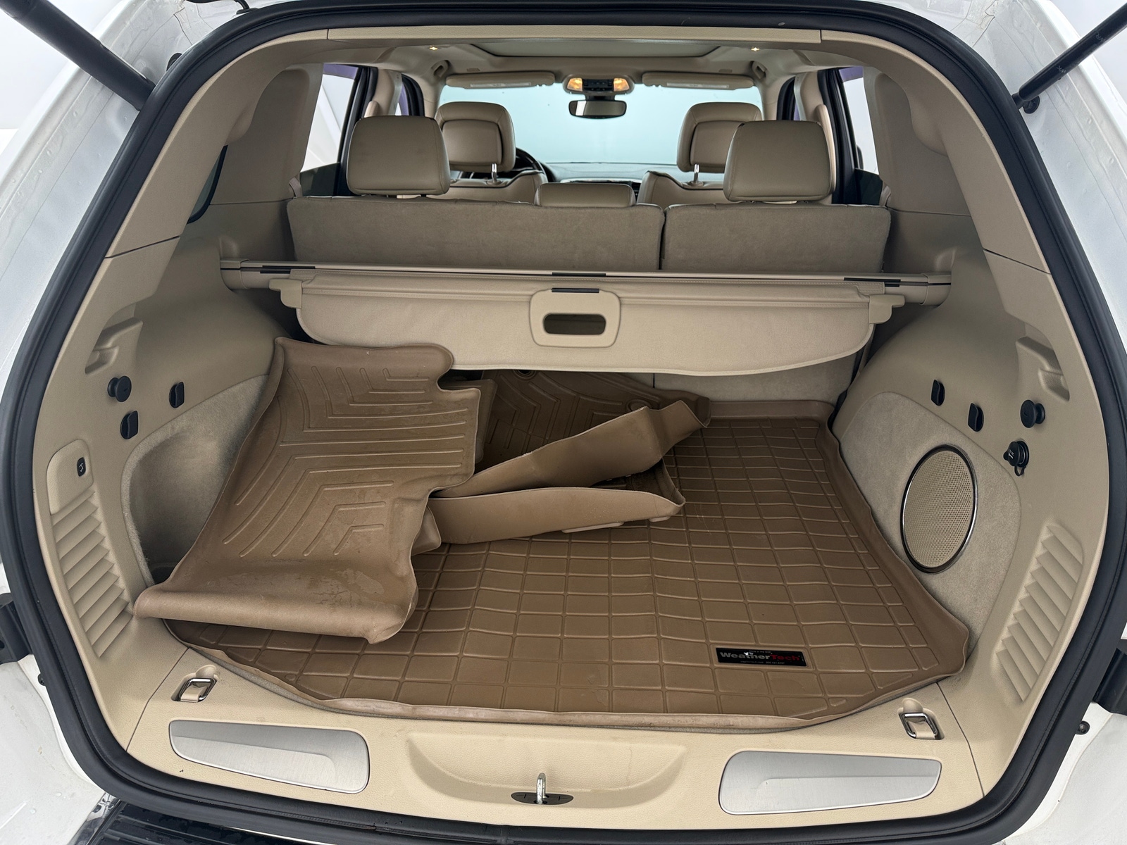 Thumbnail: 2017 Jeep Grand Cherokee - 6