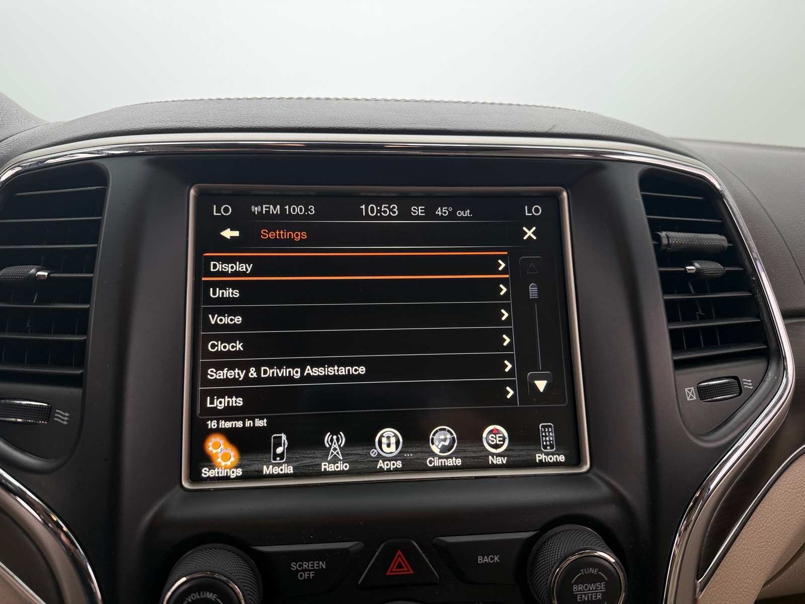 Thumbnail: 2017 Jeep Grand Cherokee - 3