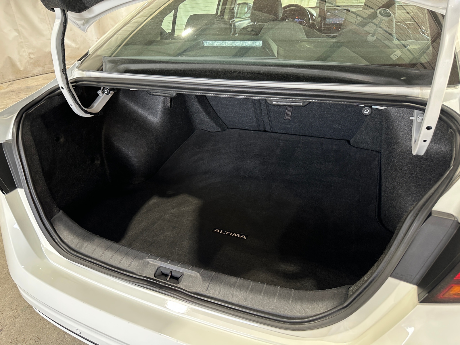 Thumbnail: 2025 Nissan Altima - 7