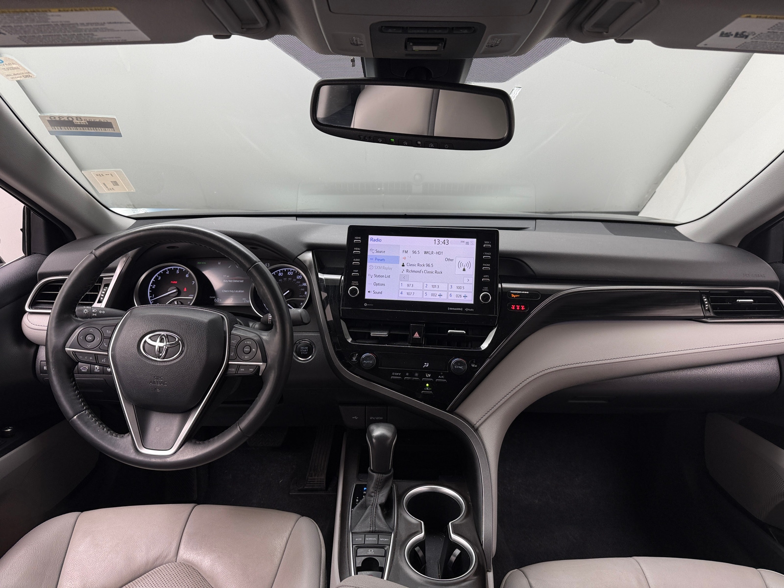 Thumbnail: 2022 Toyota Camry - 3