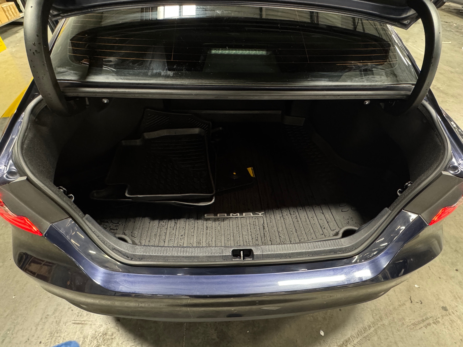 Thumbnail: 2022 Toyota Camry - 7