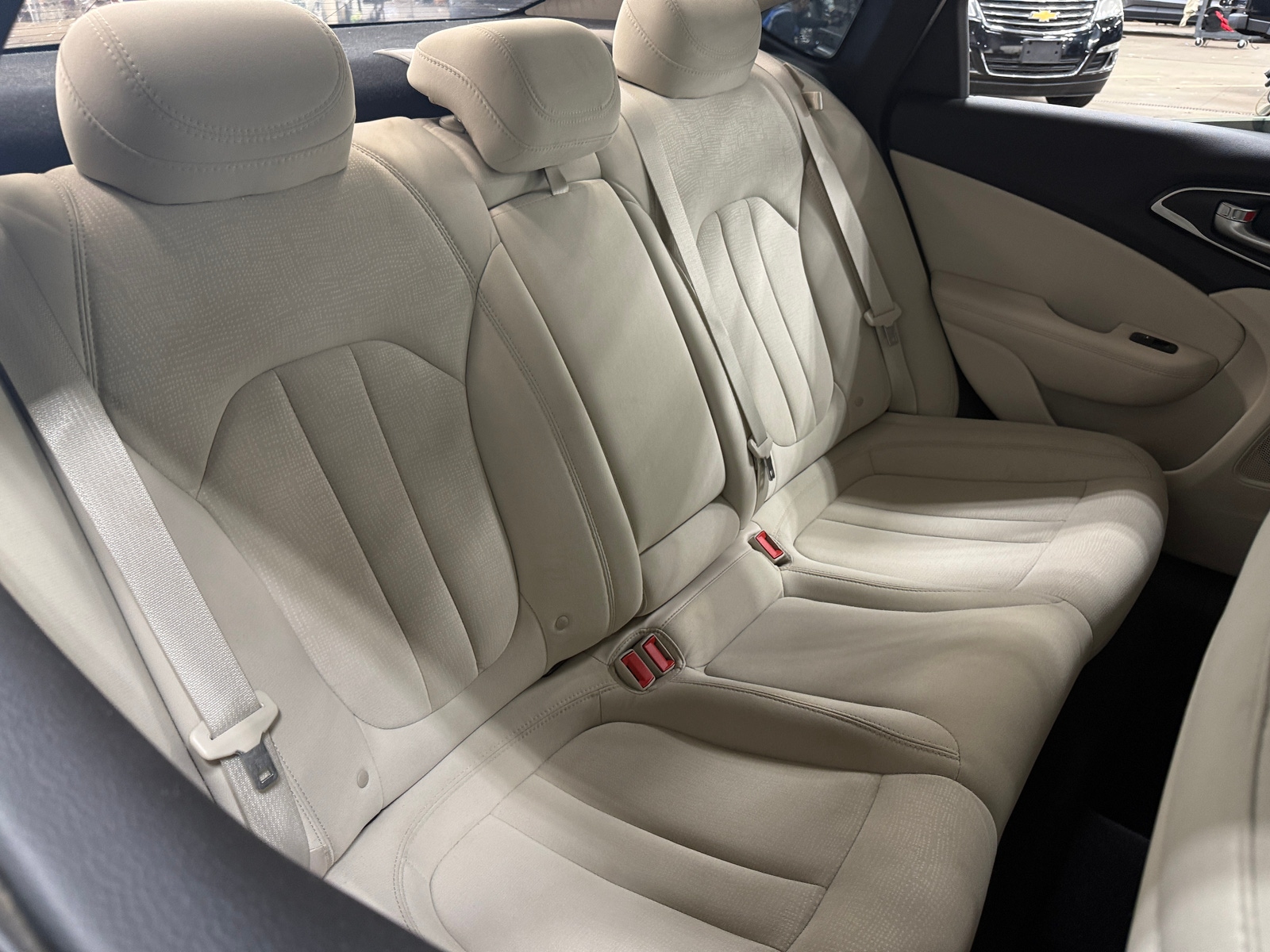 Thumbnail: 2015 Chrysler 200 - 6