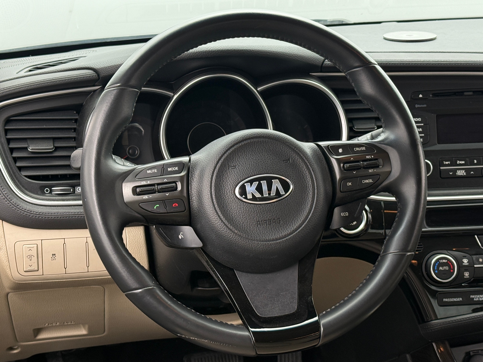 Thumbnail: 2015 Kia Optima - 4