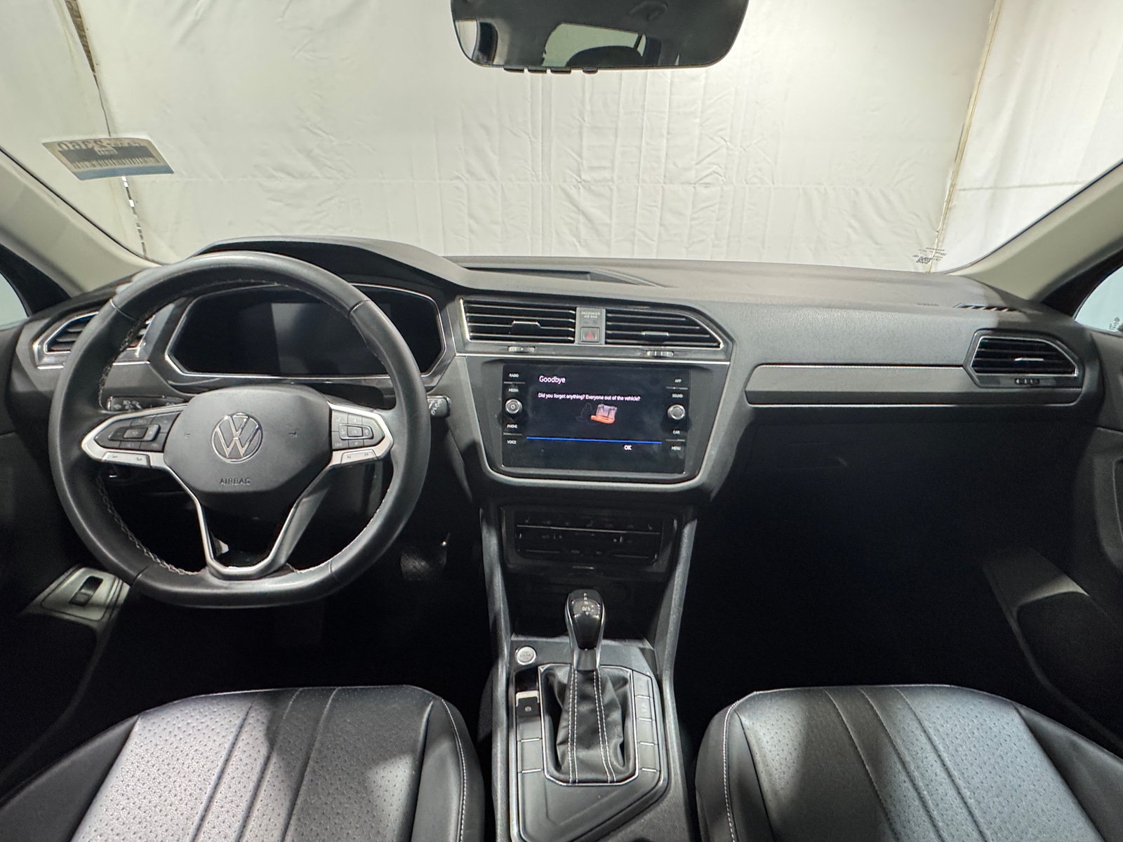 Thumbnail: 2022 Volkswagen Tiguan - 2