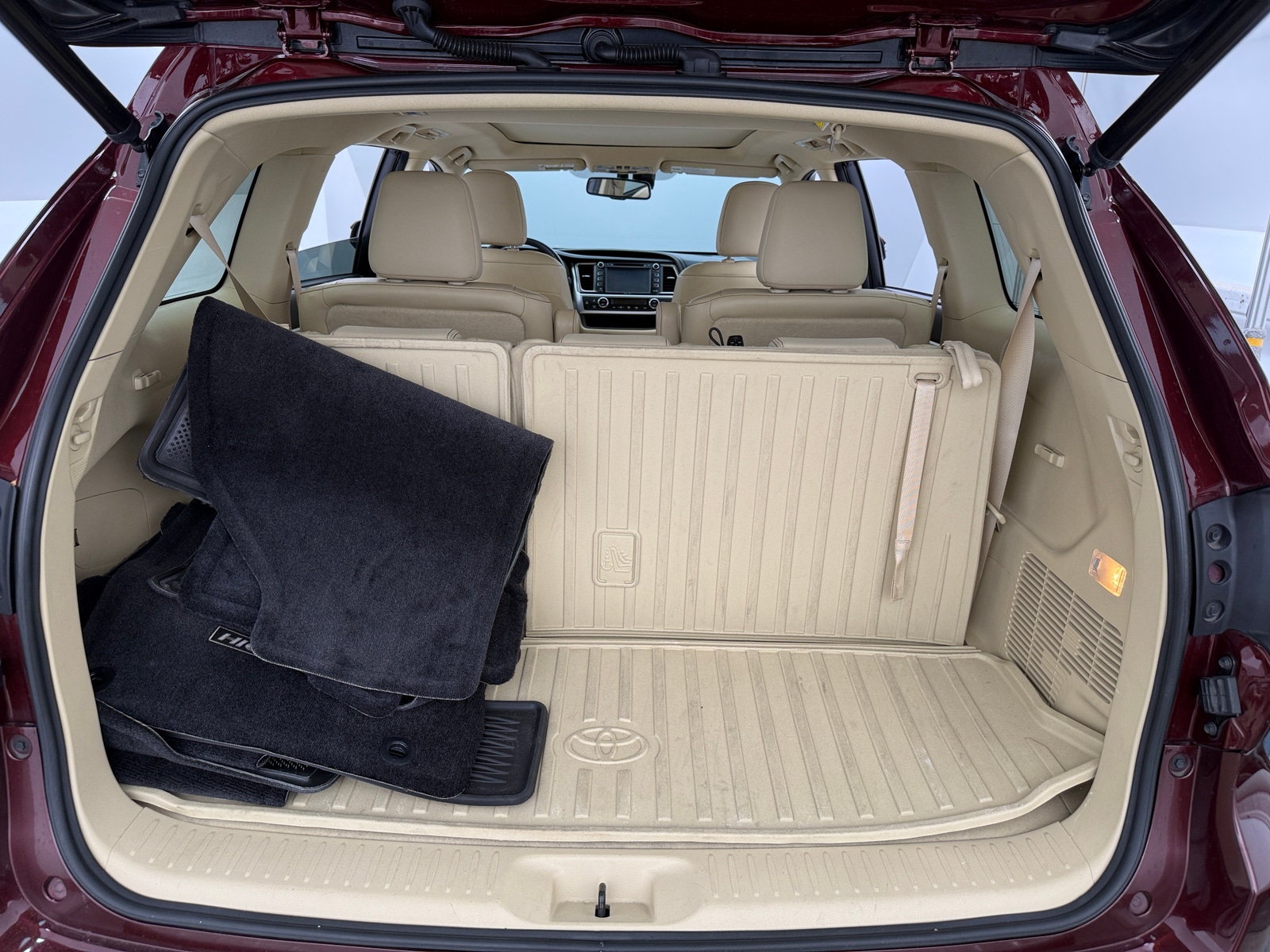 Thumbnail: 2015 Toyota Highlander - 6