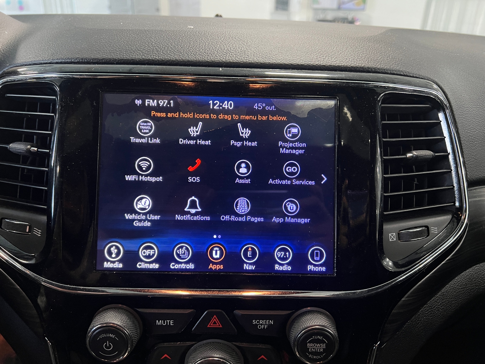 Thumbnail: 2019 Jeep Grand Cherokee - 3