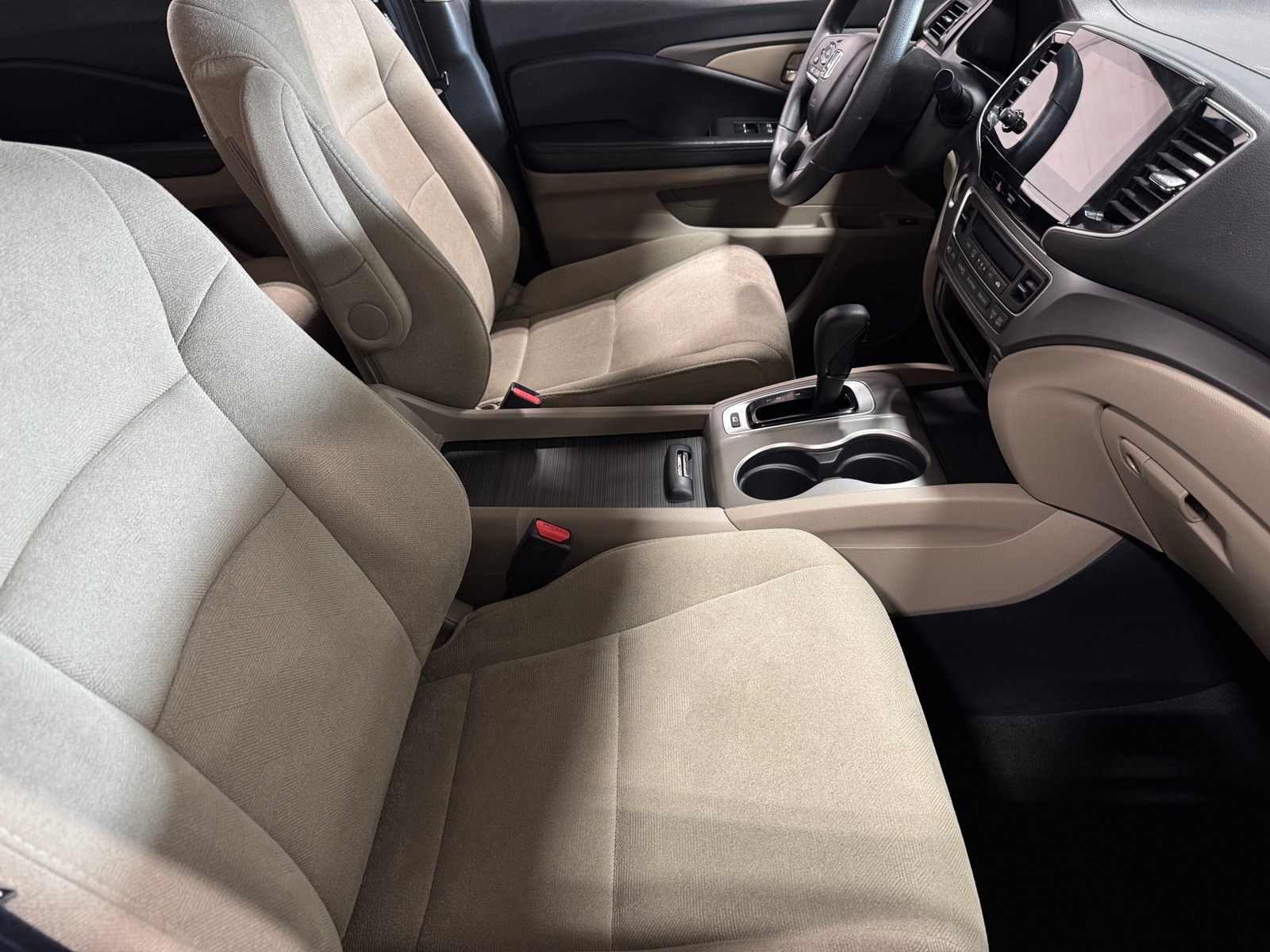 Thumbnail: 2019 Honda Pilot - 2