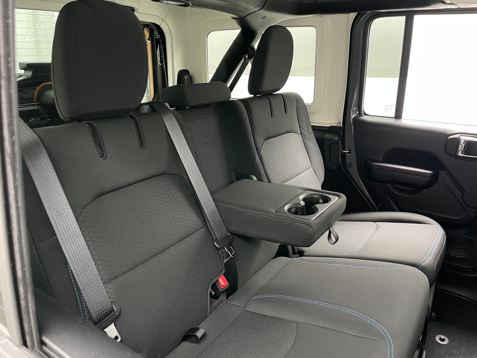 Thumbnail: 2021 Jeep Wrangler - 6