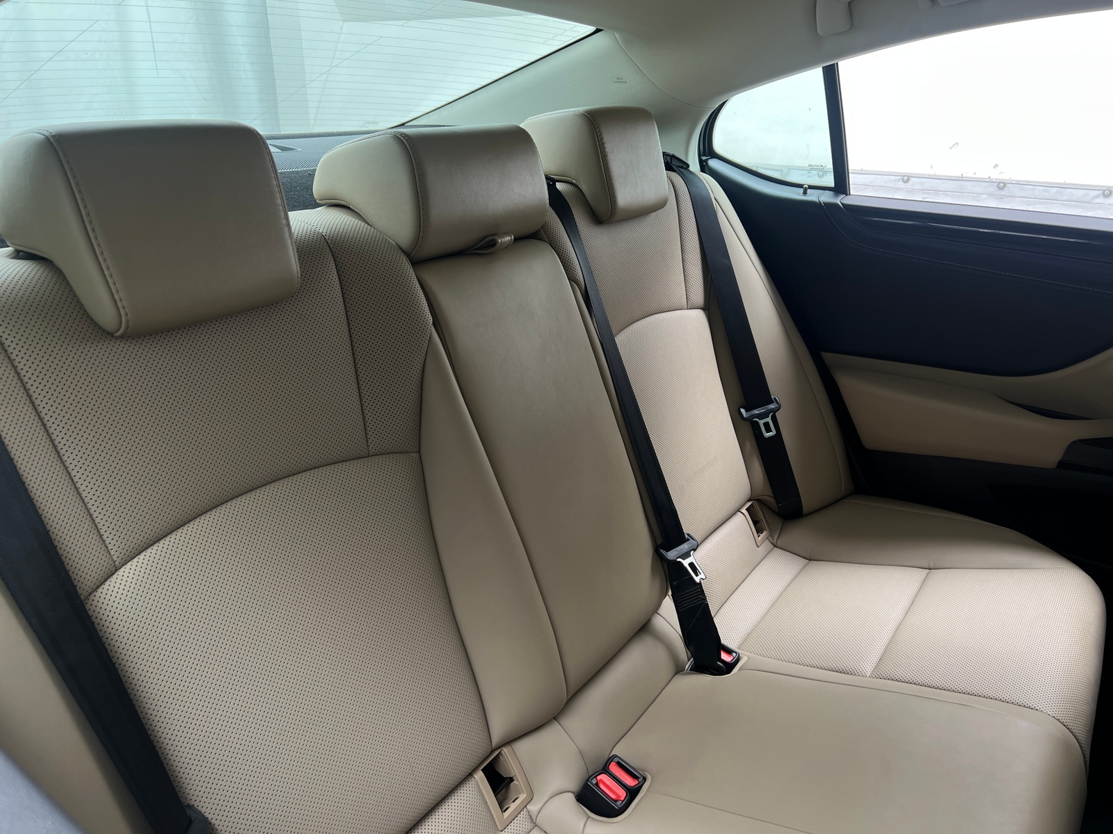 Thumbnail: 2019 Lexus ES - 6