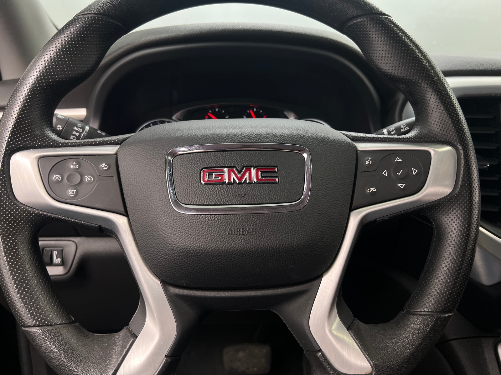 Thumbnail: 2023 GMC Acadia - 5