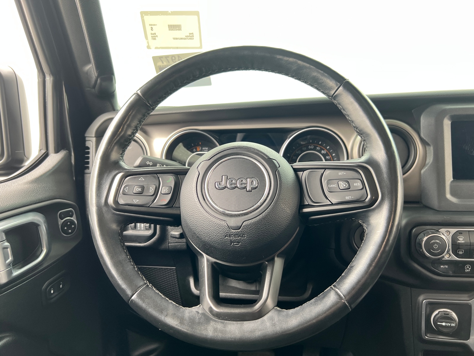 Thumbnail: 2021 Jeep Gladiator - 5