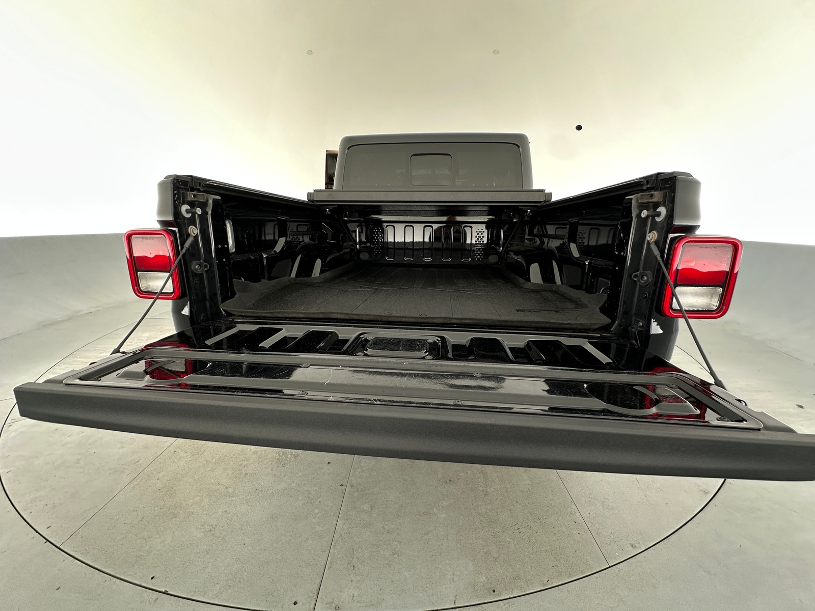 Thumbnail: 2021 Jeep Gladiator - 7