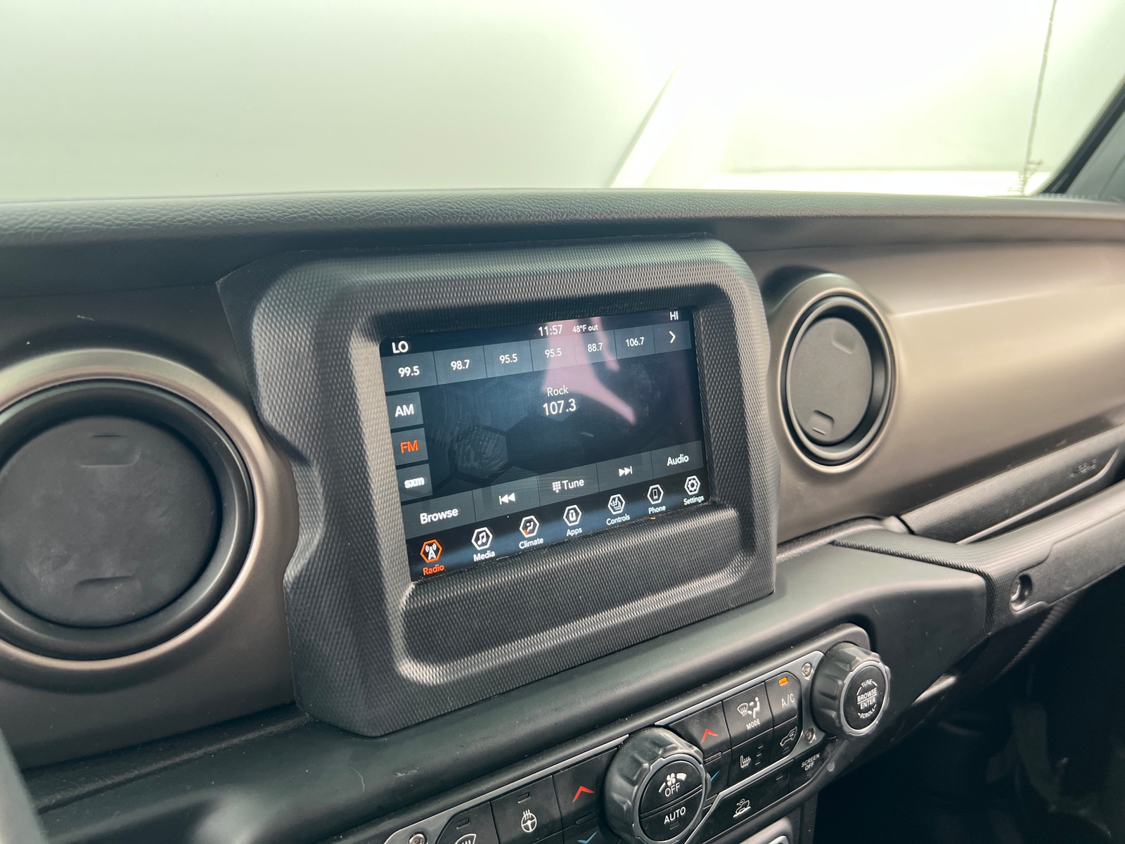 Thumbnail: 2021 Jeep Gladiator - 4