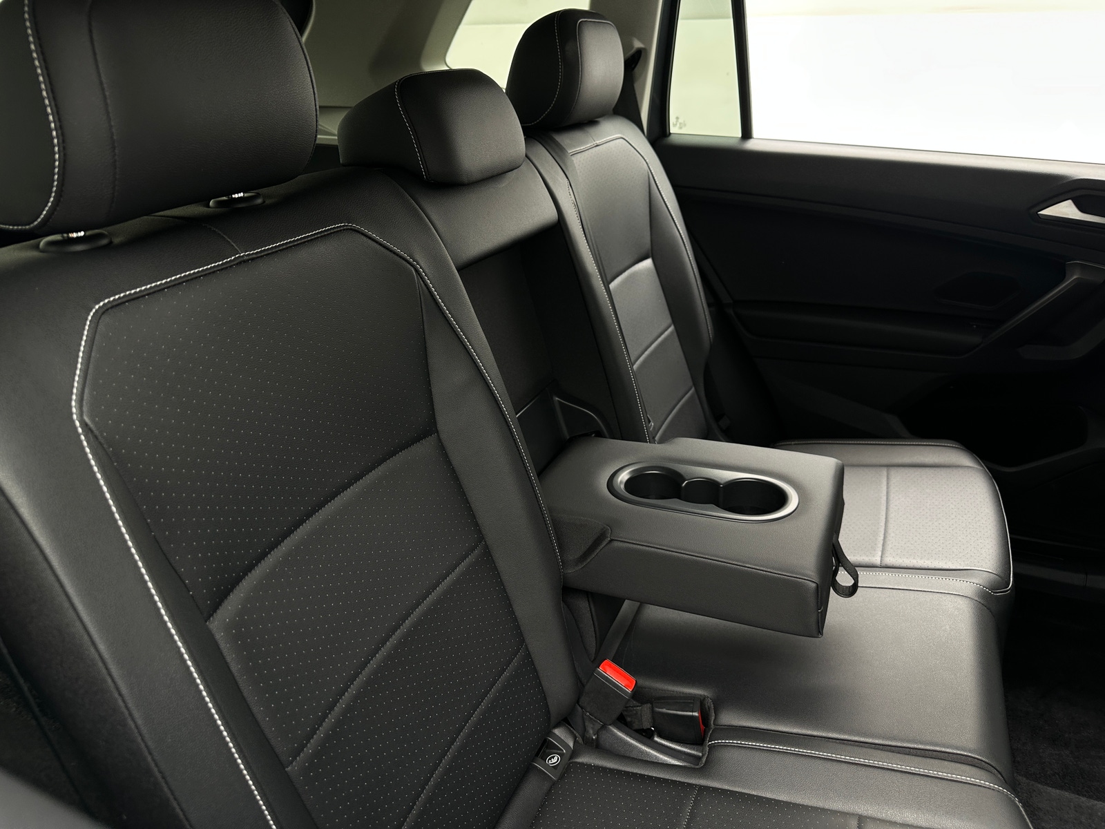 Thumbnail: 2021 Volkswagen Tiguan - 5