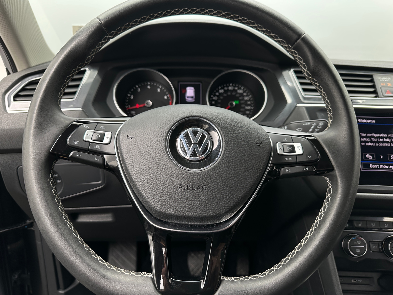 Thumbnail: 2021 Volkswagen Tiguan - 4