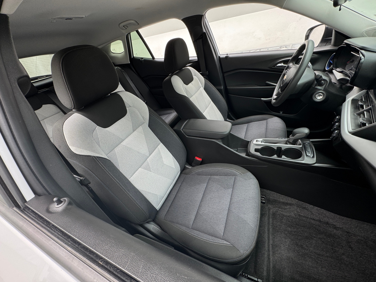 Thumbnail: 2024 Chevrolet Trax - 2