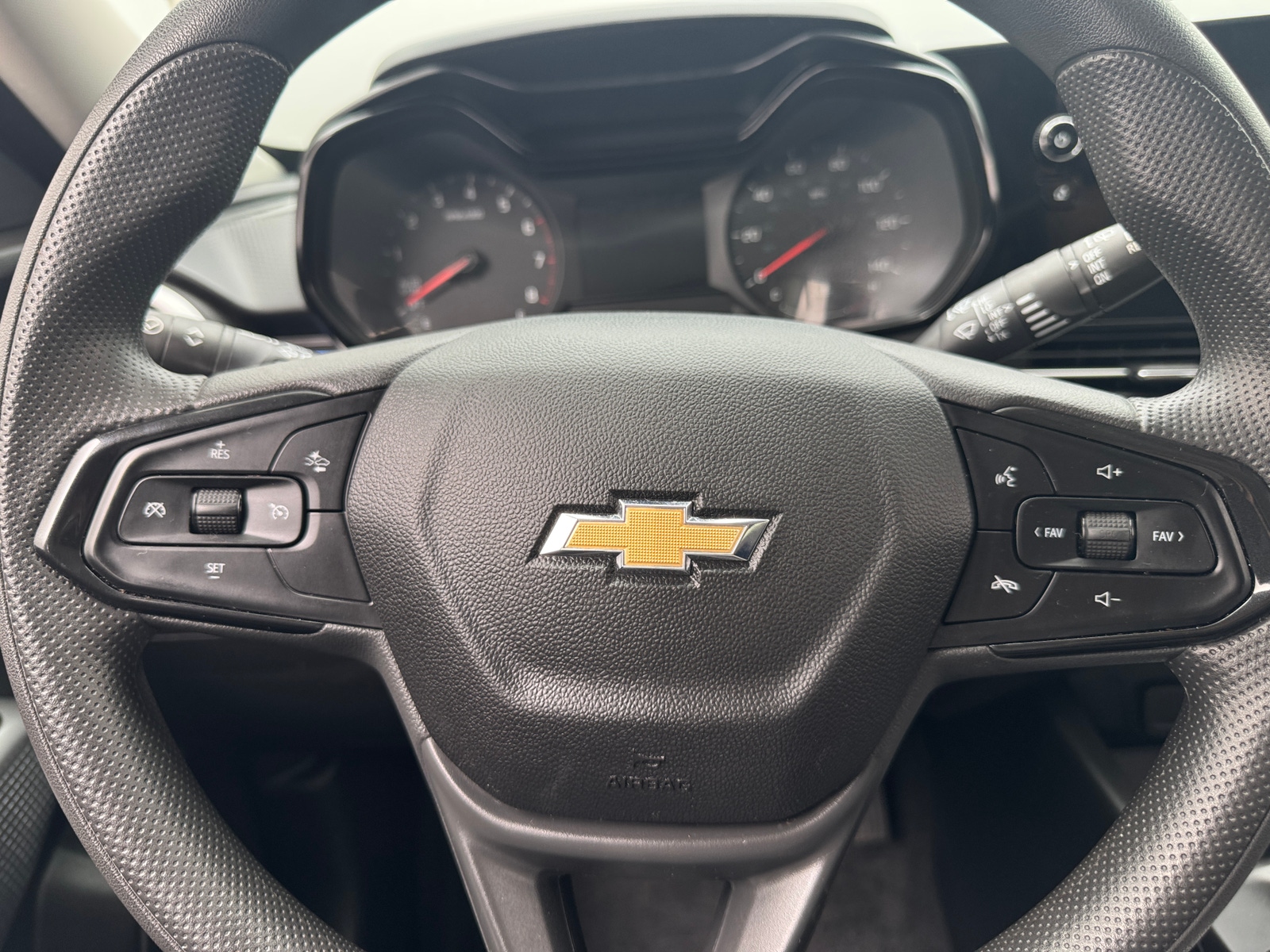 Thumbnail: 2024 Chevrolet Trax - 5