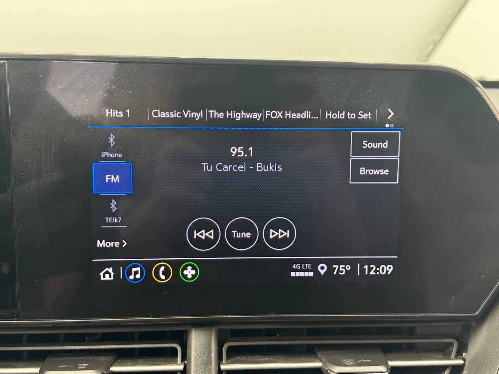 Thumbnail: 2024 Chevrolet Trax - 4