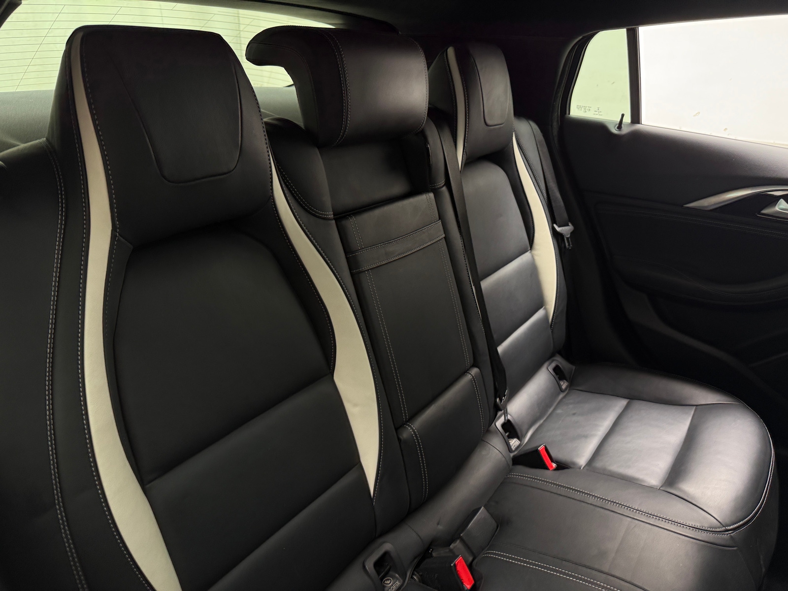 Thumbnail: 2017 INFINITI QX30 - 5