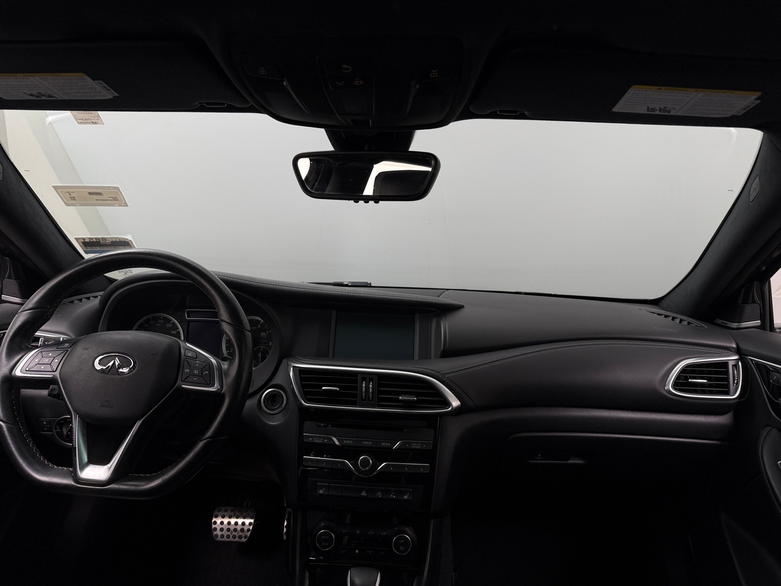 Thumbnail: 2017 INFINITI QX30 - 2