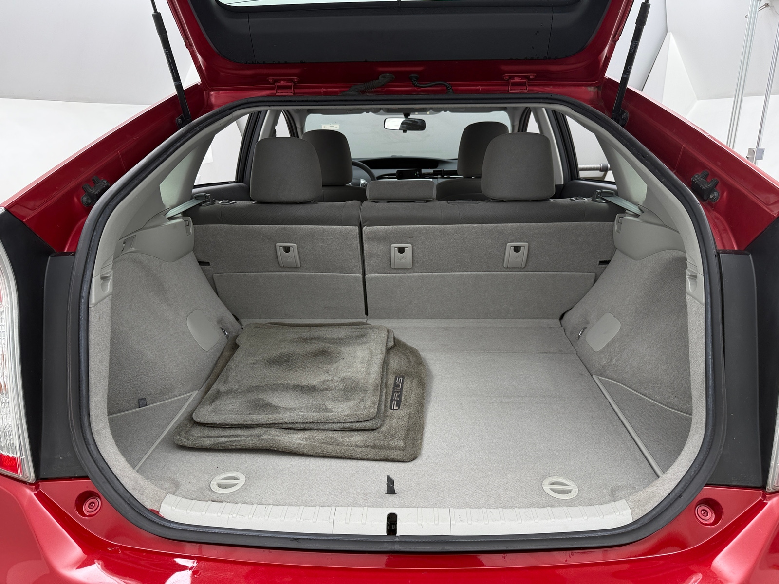 Thumbnail: 2015 Toyota Prius - 7