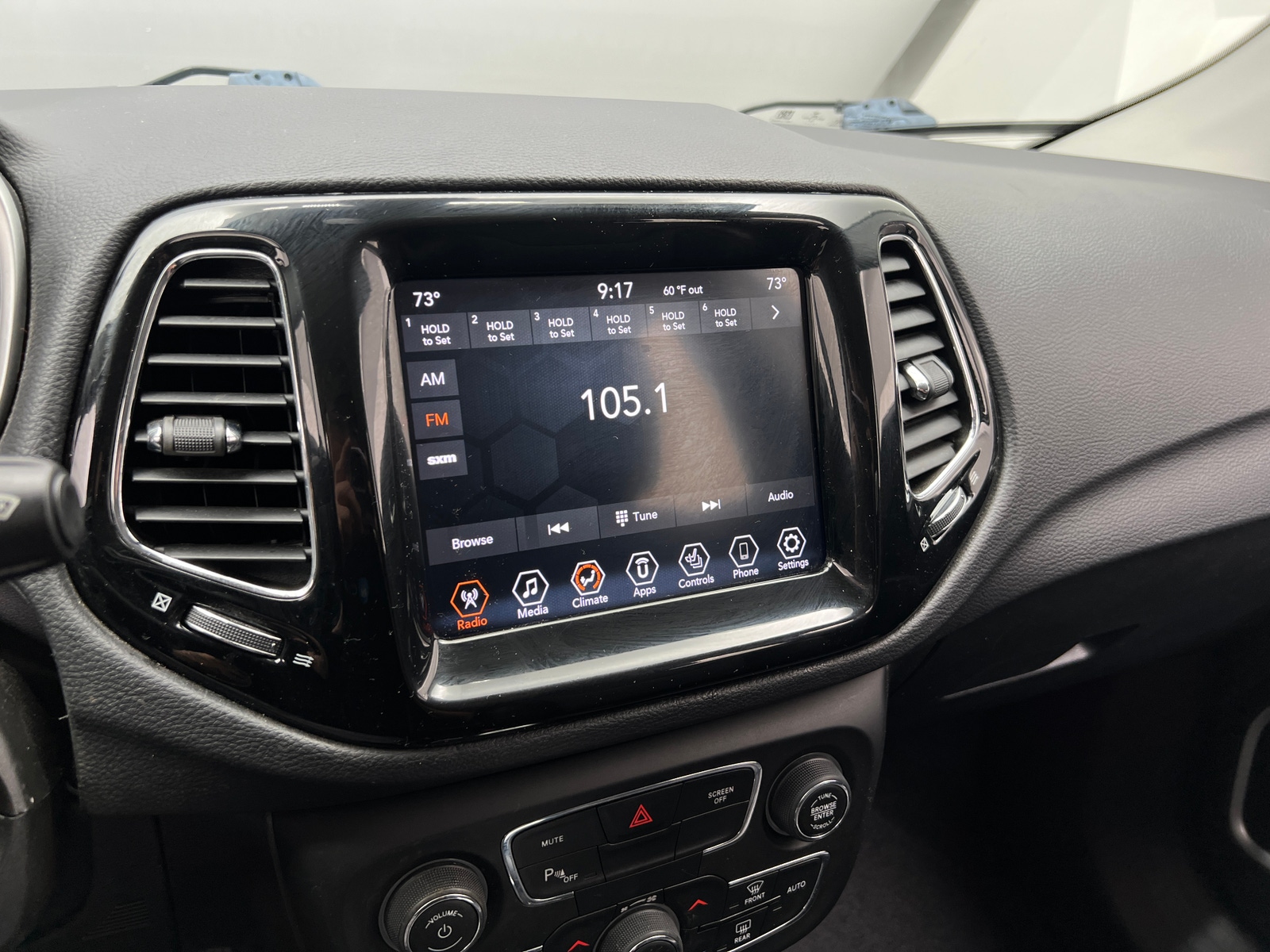 Thumbnail: 2020 Jeep Compass - 3