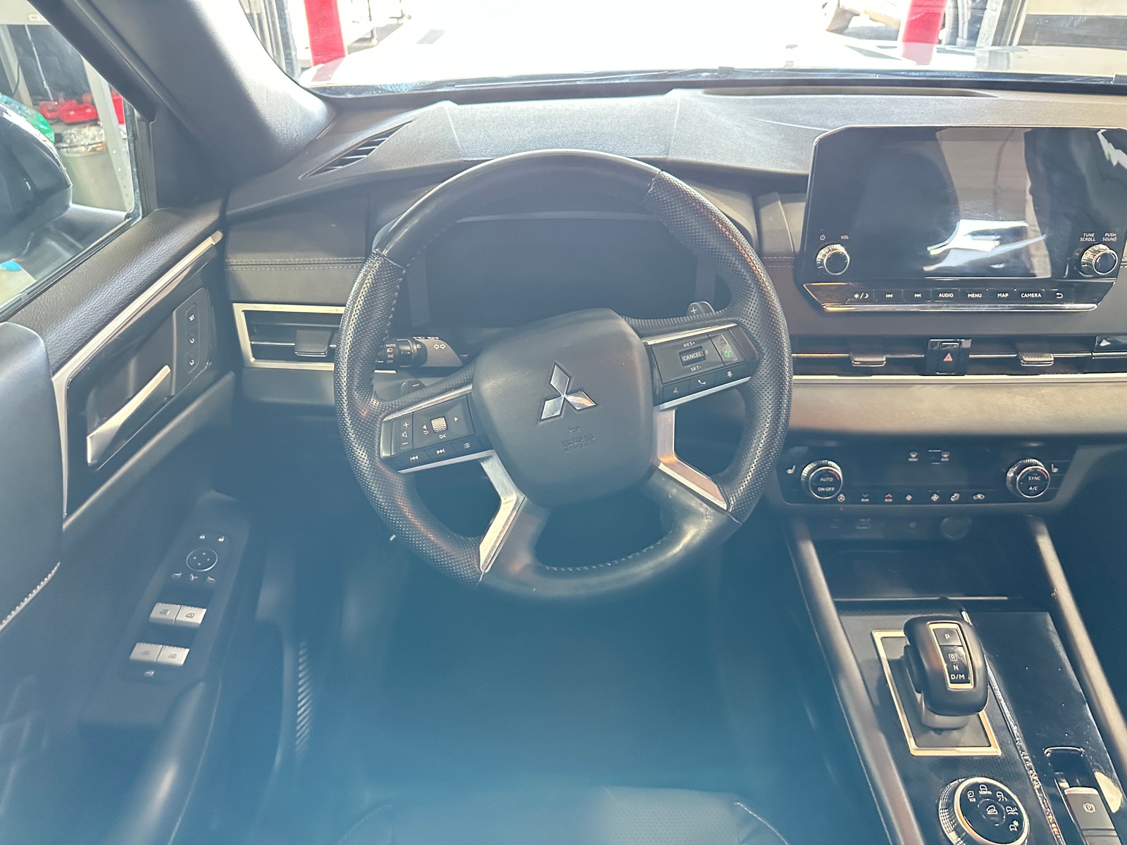 Thumbnail: 2024 Mitsubishi Outlander - 5